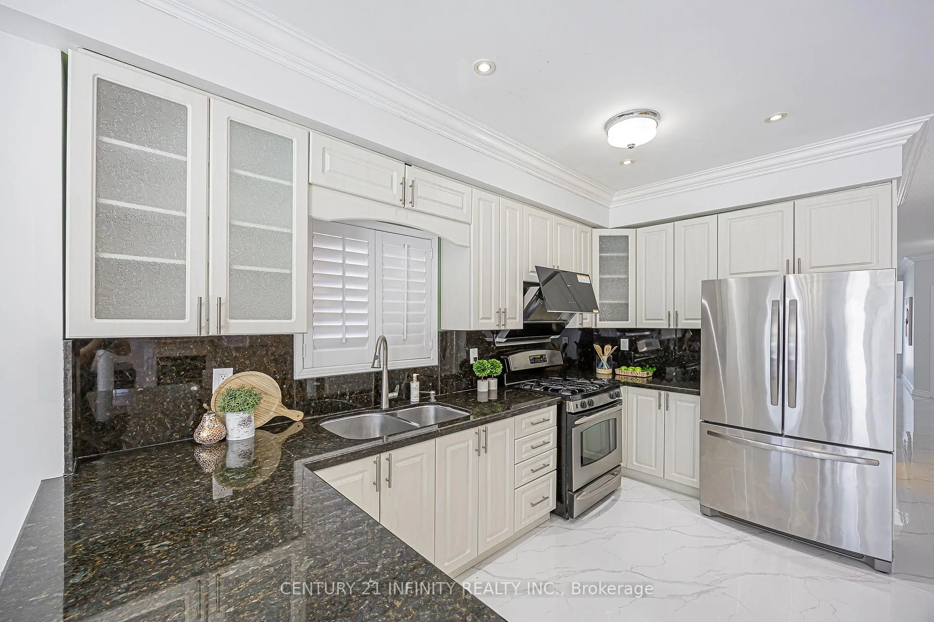 Photo 19 of 31 Gloria Crescent, Whitby, Williamsburg — HOMEH