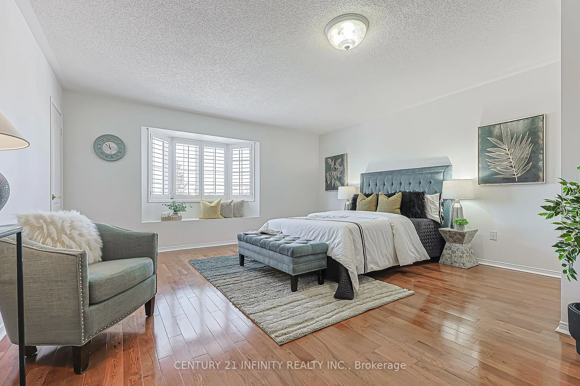 Photo 33 of 31 Gloria Crescent, Whitby, Williamsburg — HOMEH