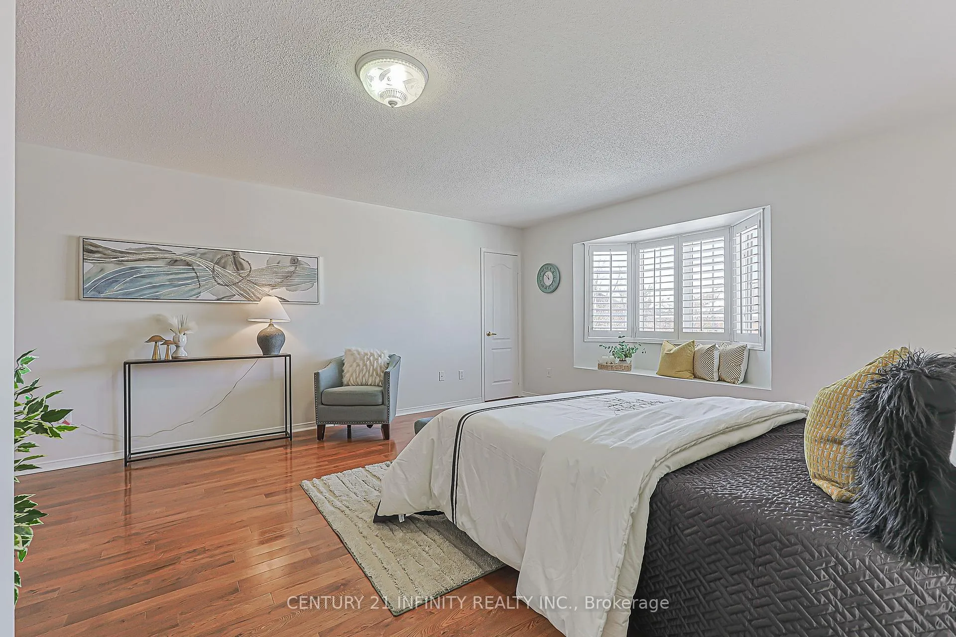 Photo 34 of 31 Gloria Crescent, Whitby, Williamsburg — HOMEH