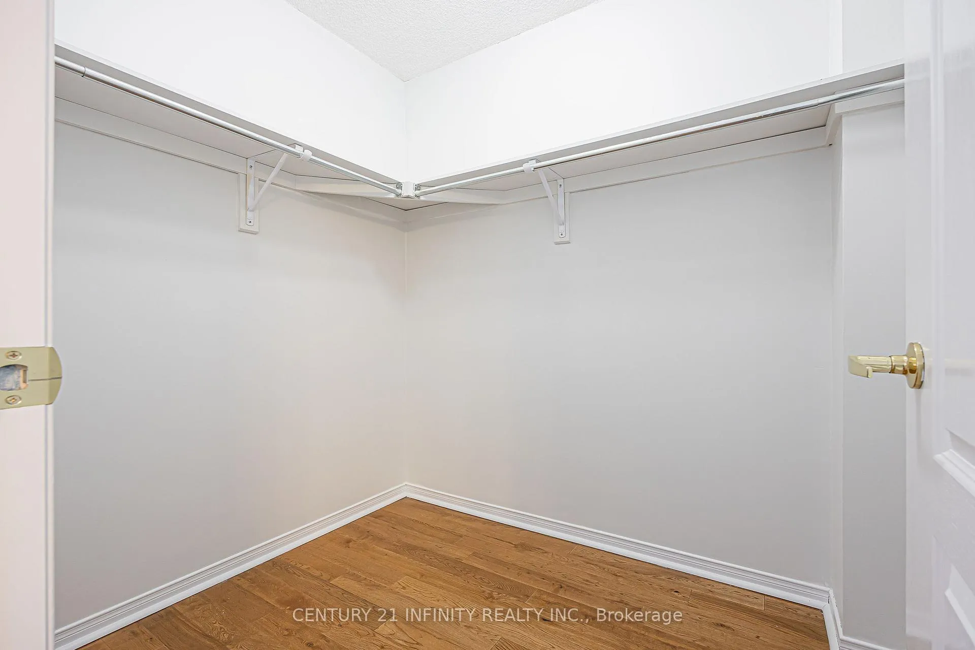 Photo 38 of 31 Gloria Crescent, Whitby, Williamsburg — HOMEH