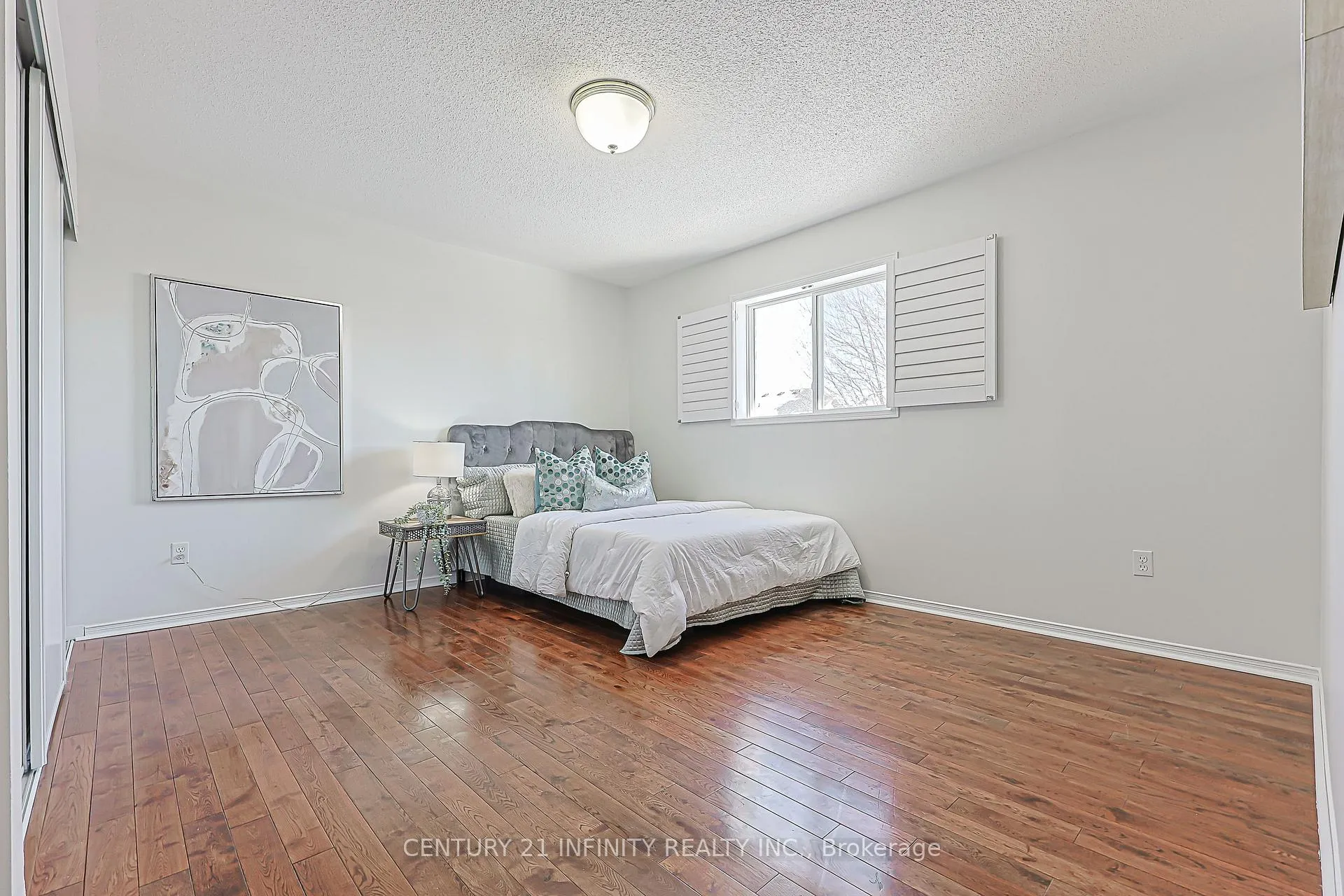 Photo 39 of 31 Gloria Crescent, Whitby, Williamsburg — HOMEH