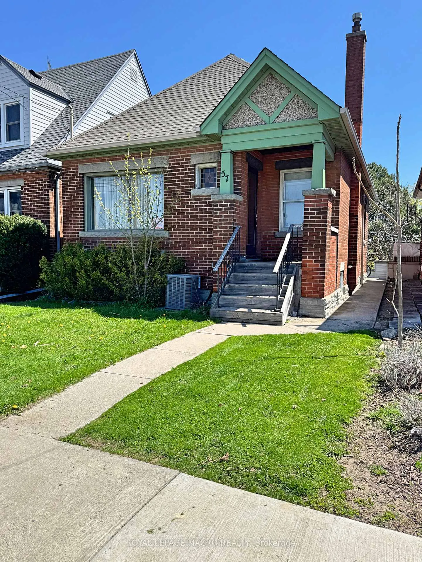 Photo 2 of 57 Paradise Road S, Hamilton, Westdale — HOMEH