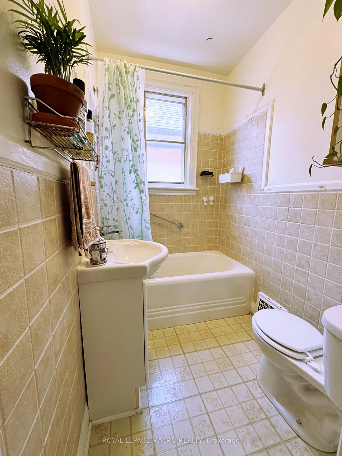 Photo 14 of 57 Paradise Road S, Hamilton, Westdale — HOMEH
