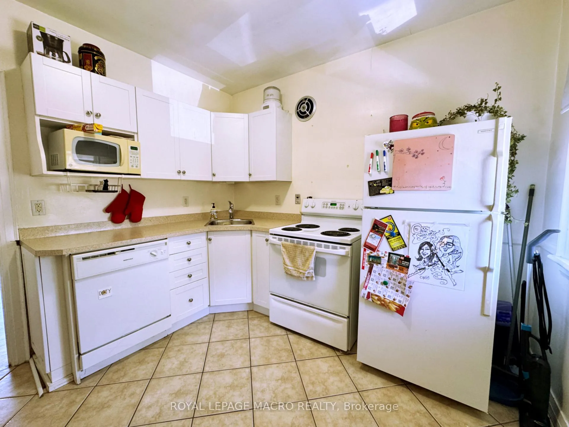 Photo 16 of 57 Paradise Road S, Hamilton, Westdale — HOMEH