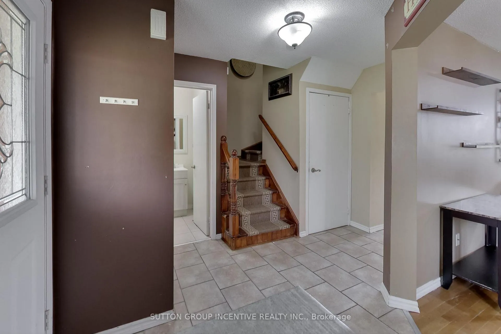 Photo 4 of 1238 Benson Street, Innisfil, Alcona — HOMEH