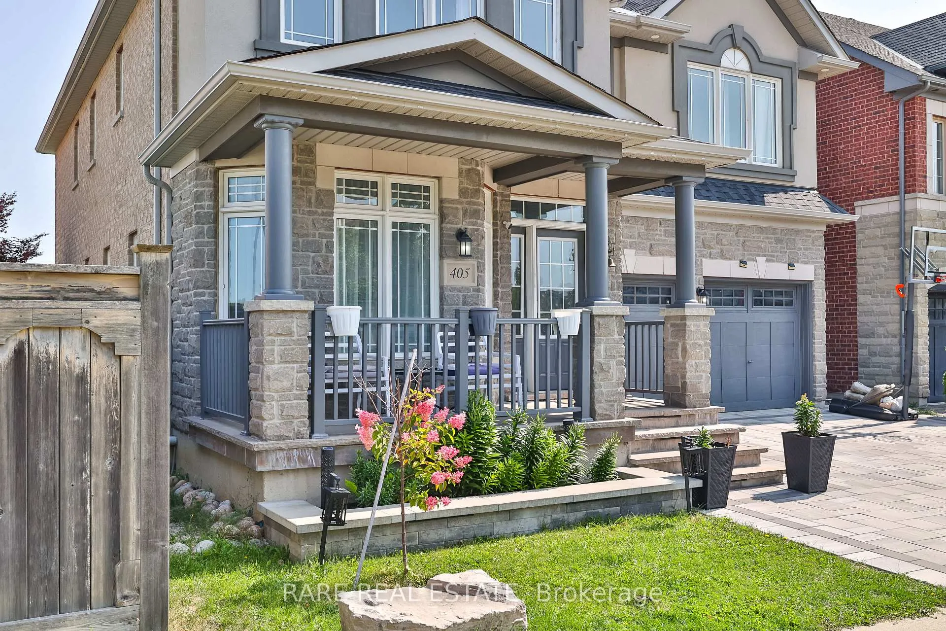 Photo 2 of 405 Thomas Cook Avenue, Vaughan, Patterson — HOMEH