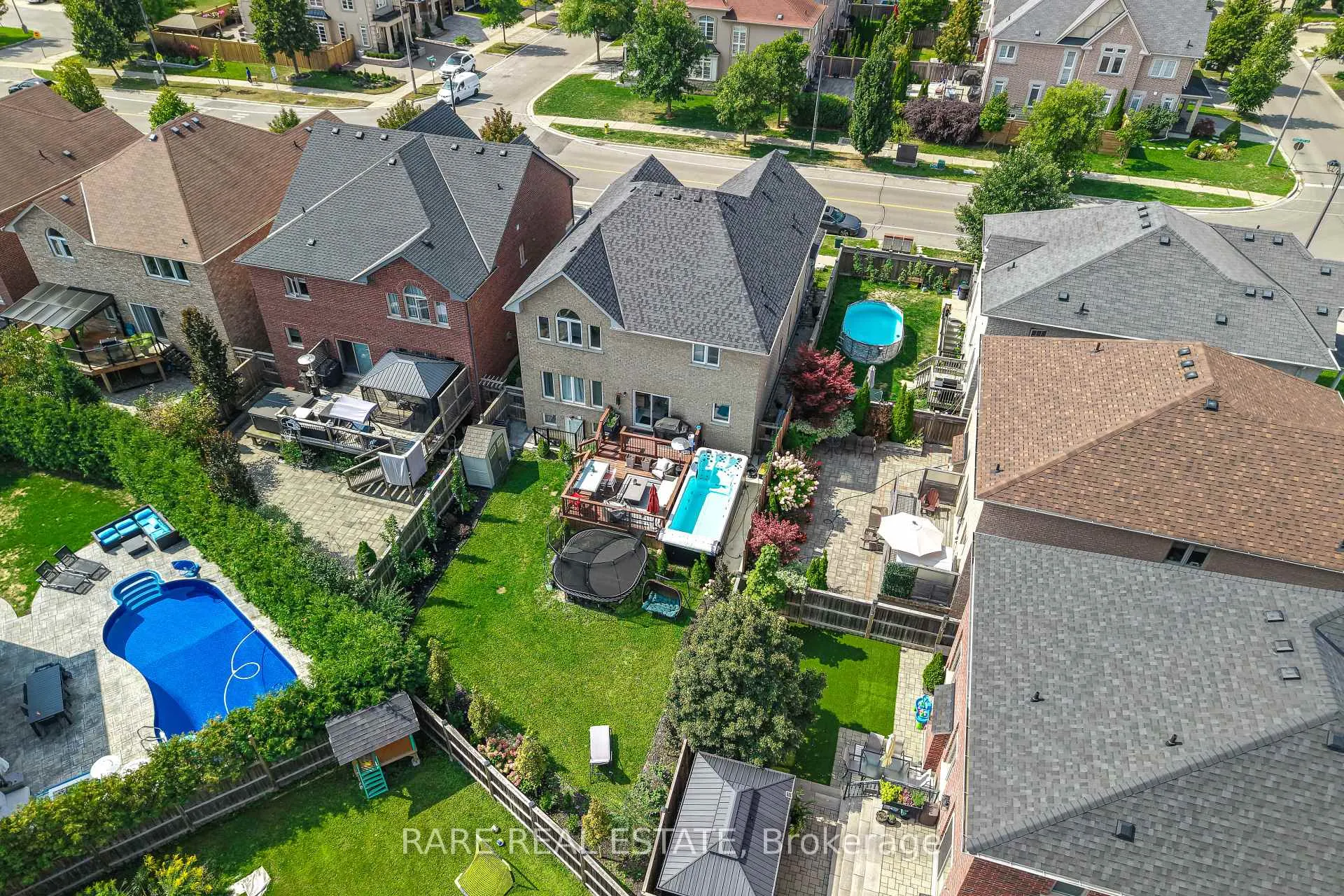Photo 3 of 405 Thomas Cook Avenue, Vaughan, Patterson — HOMEH