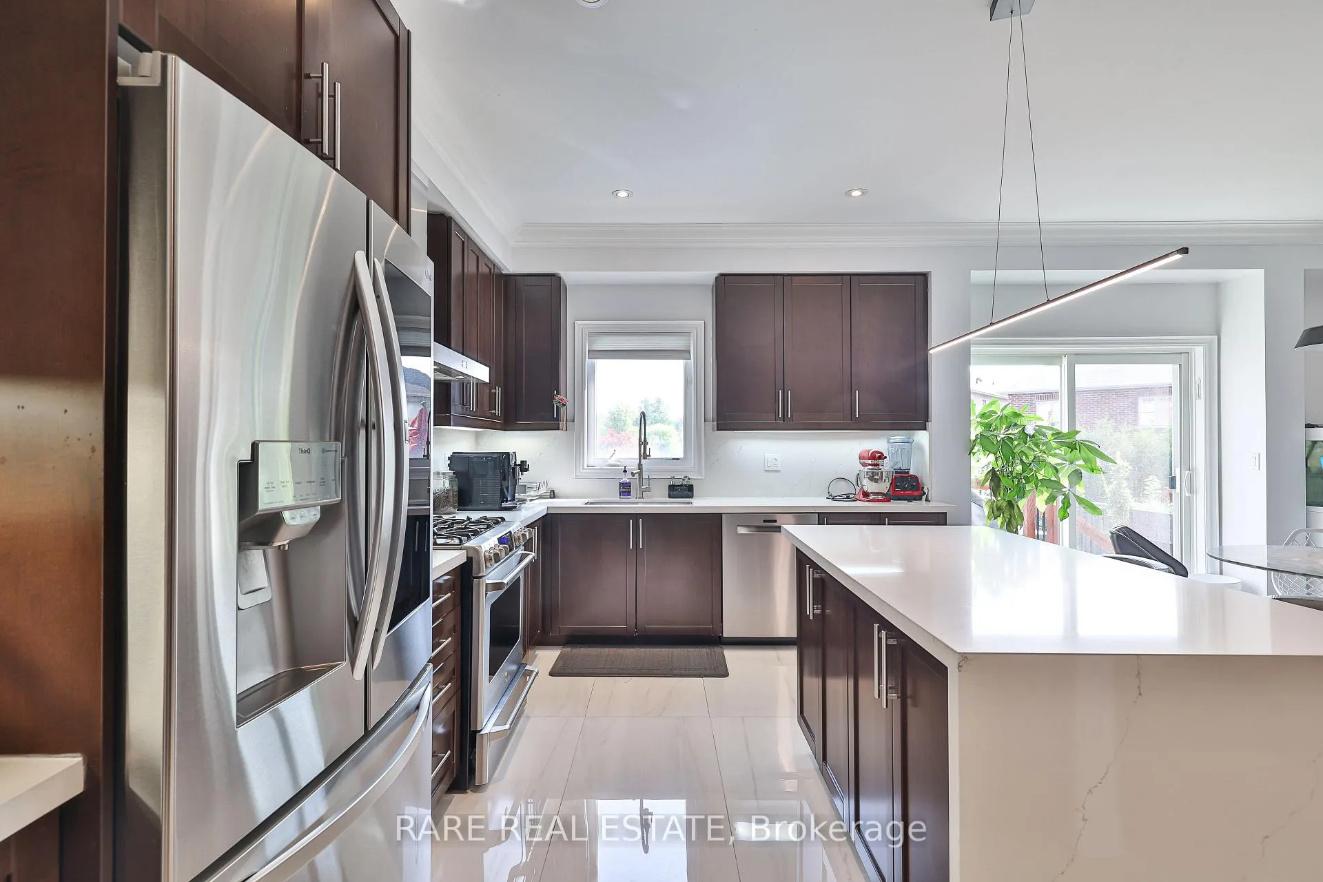Photo 6 of 405 Thomas Cook Avenue, Vaughan, Patterson — HOMEH