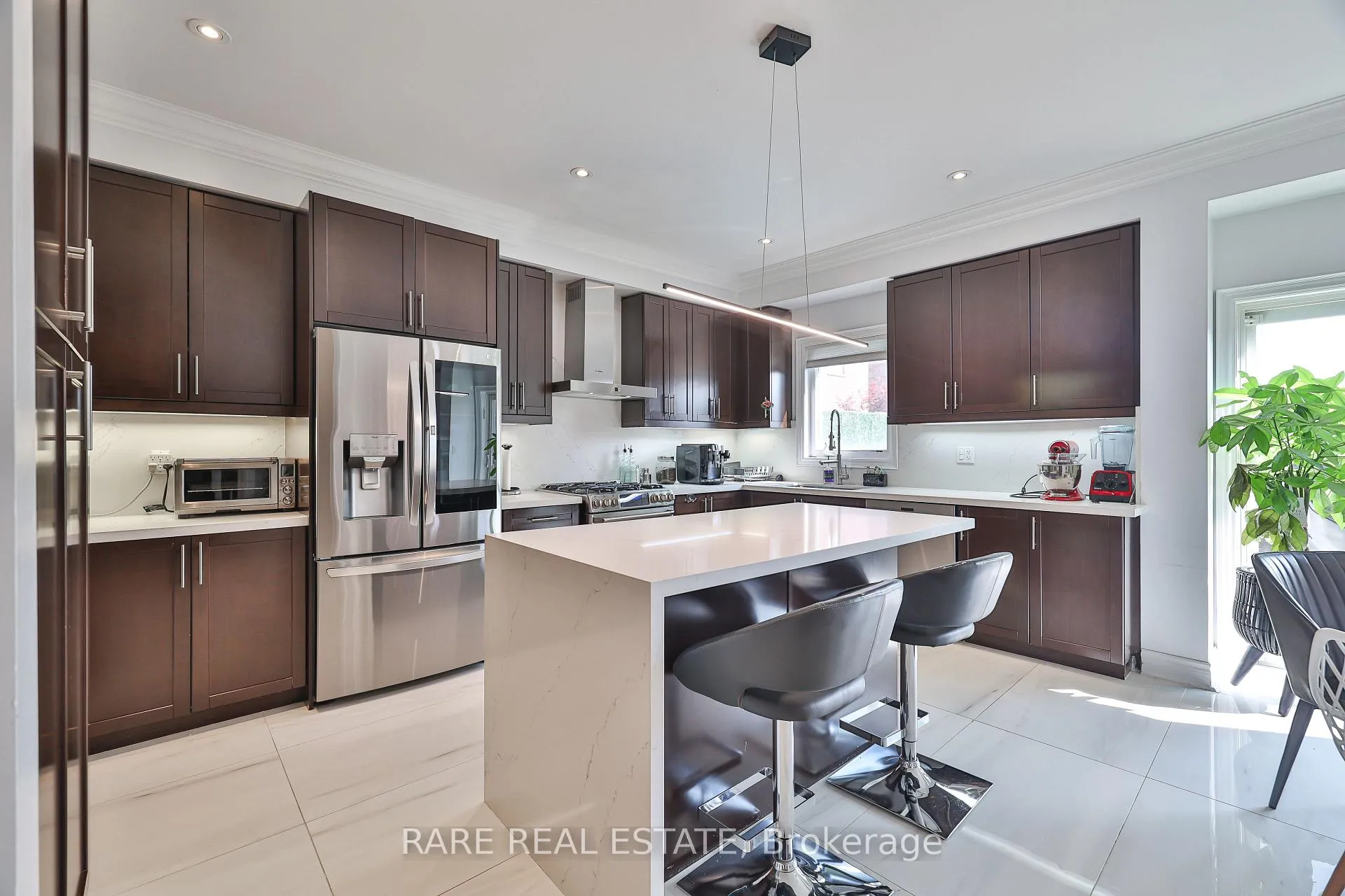 Photo 10 of 405 Thomas Cook Avenue, Vaughan, Patterson — HOMEH