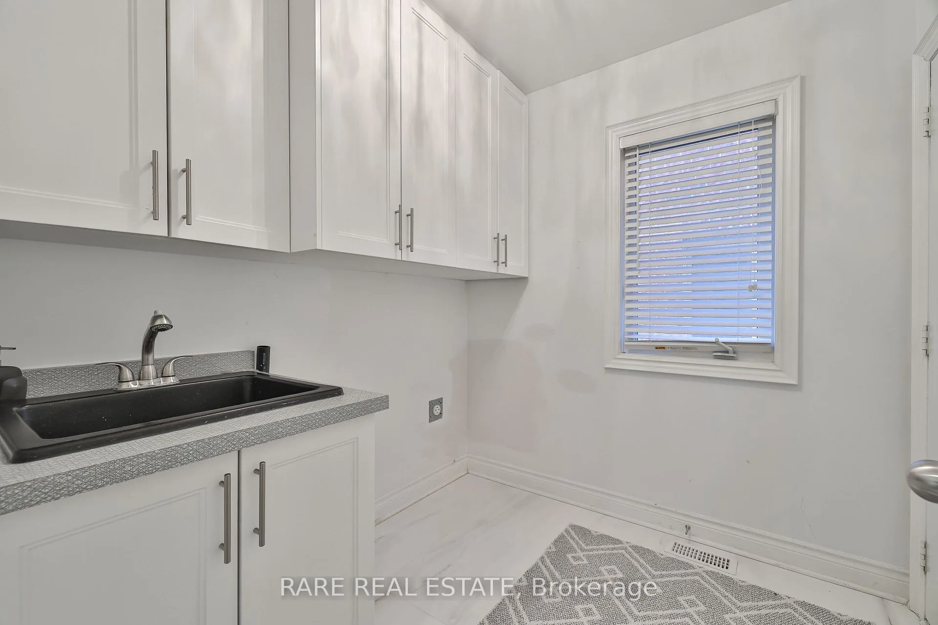 Photo 17 of 405 Thomas Cook Avenue, Vaughan, Patterson — HOMEH