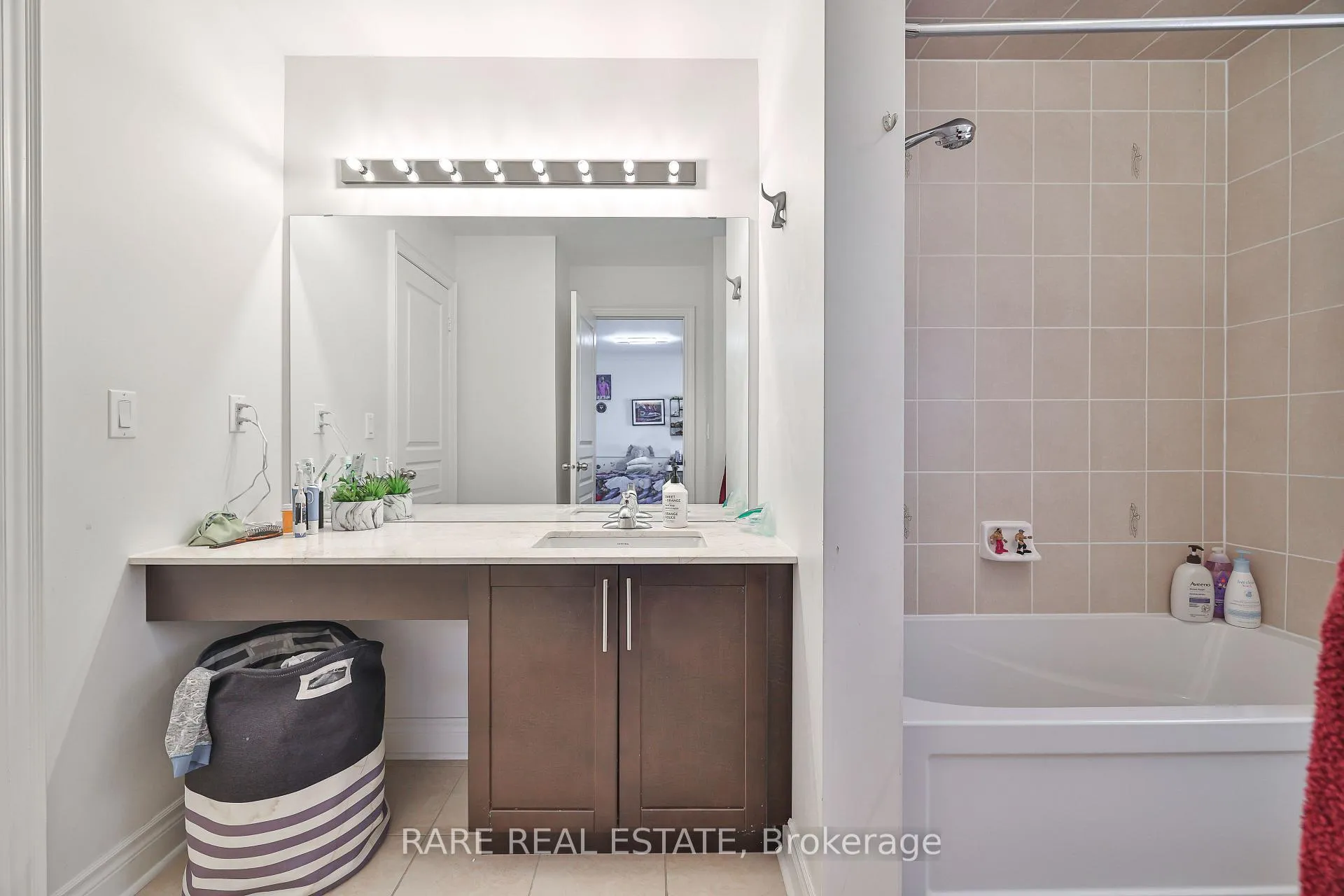 Photo 28 of 405 Thomas Cook Avenue, Vaughan, Patterson — HOMEH