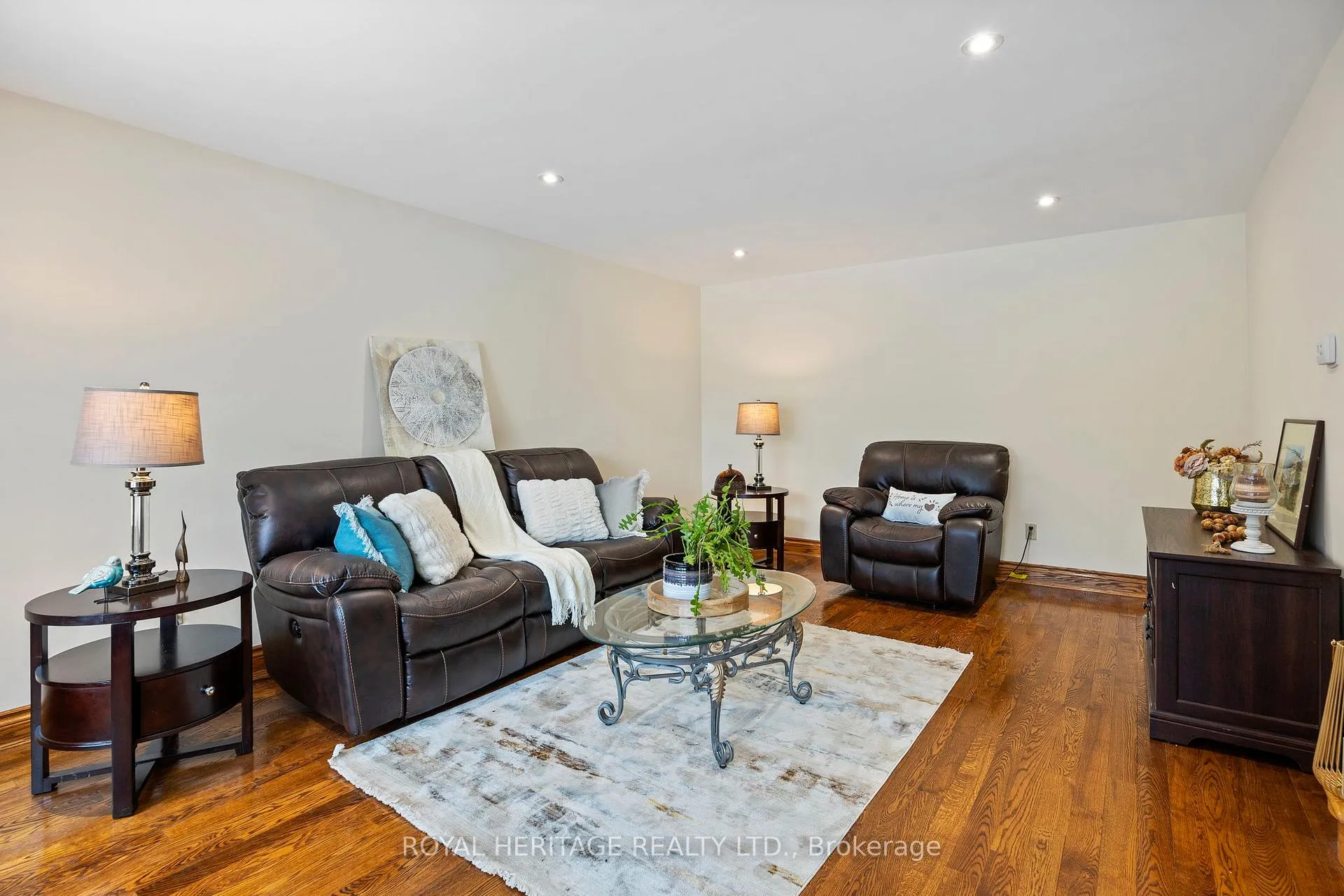 Photo 11 of 1755 Storrington Street, Pickering, Liverpool — HOMEH