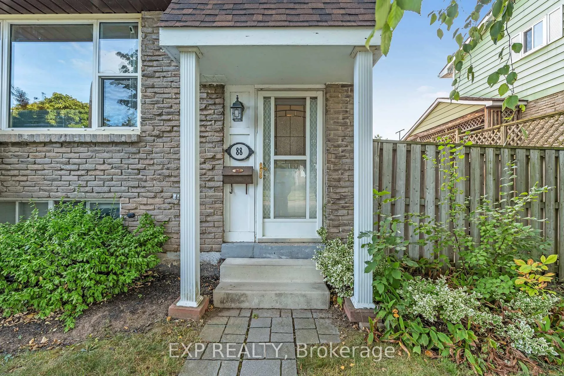 Photo 2 of 88 Rand Street, Hamilton, Stoney Creek Mountain — HOMEH