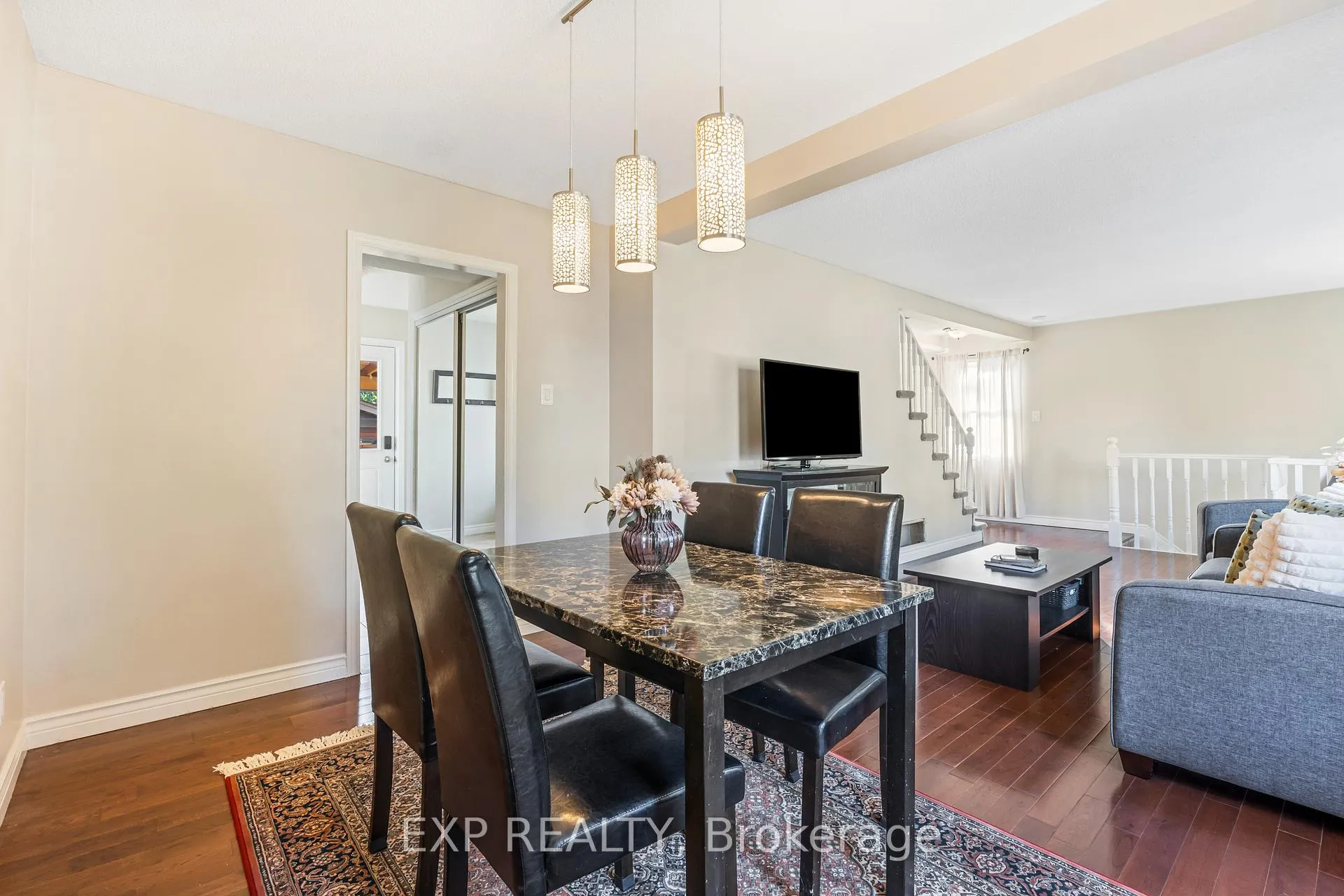 Photo 9 of 88 Rand Street, Hamilton, Stoney Creek Mountain — HOMEH