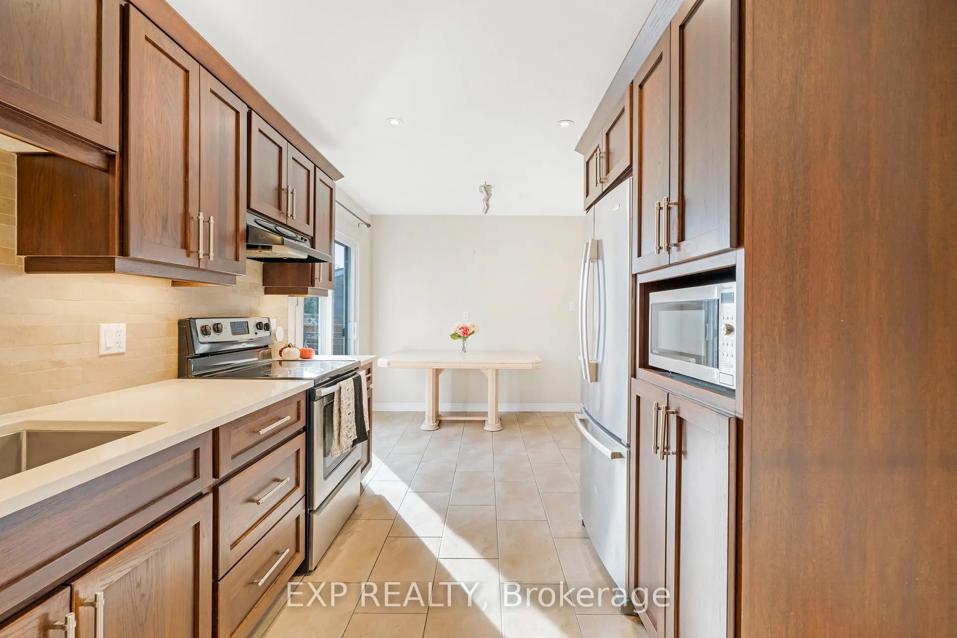 Photo 14 of 88 Rand Street, Hamilton, Stoney Creek Mountain — HOMEH
