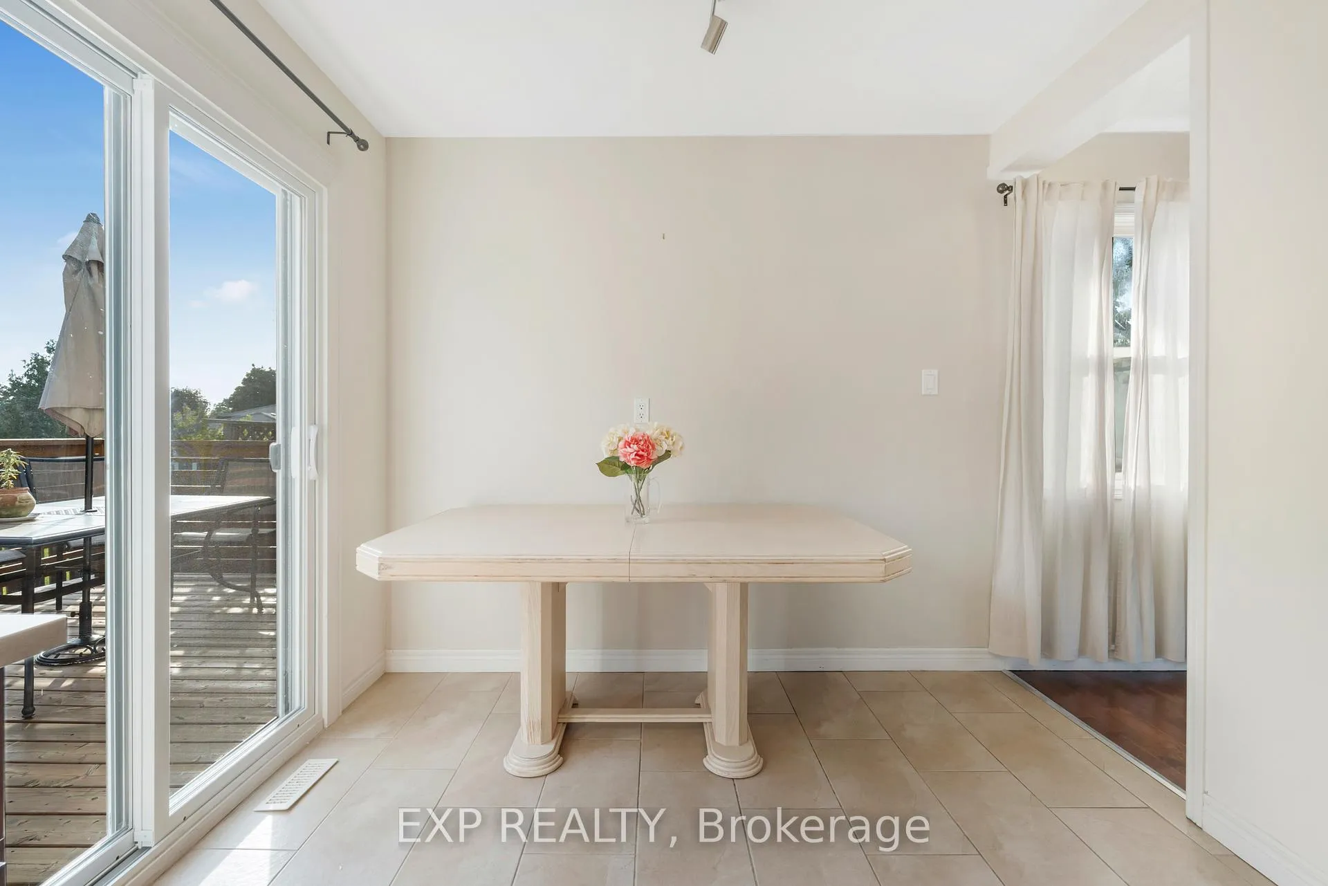 Photo 15 of 88 Rand Street, Hamilton, Stoney Creek Mountain — HOMEH