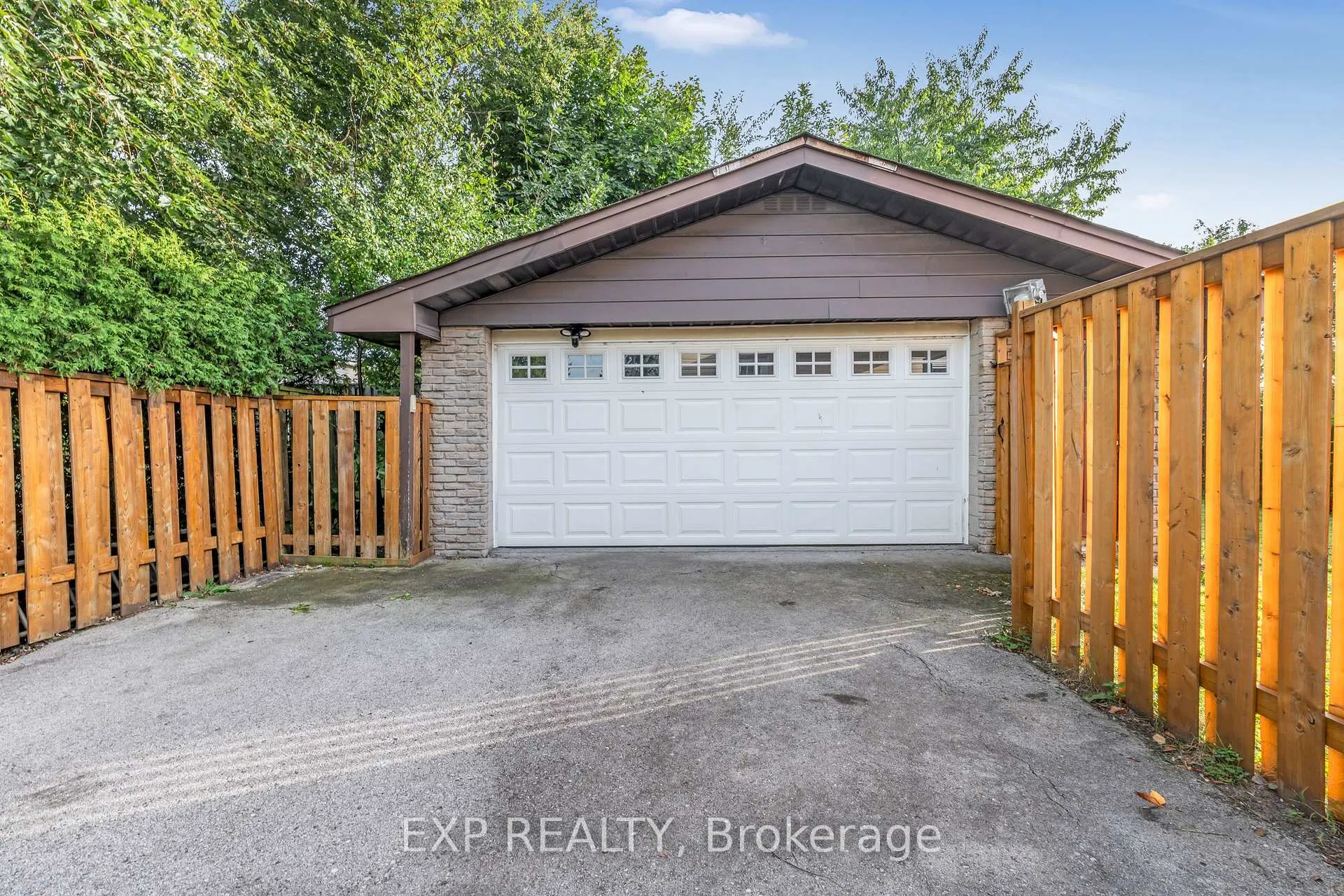 Photo 43 of 88 Rand Street, Hamilton, Stoney Creek Mountain — HOMEH