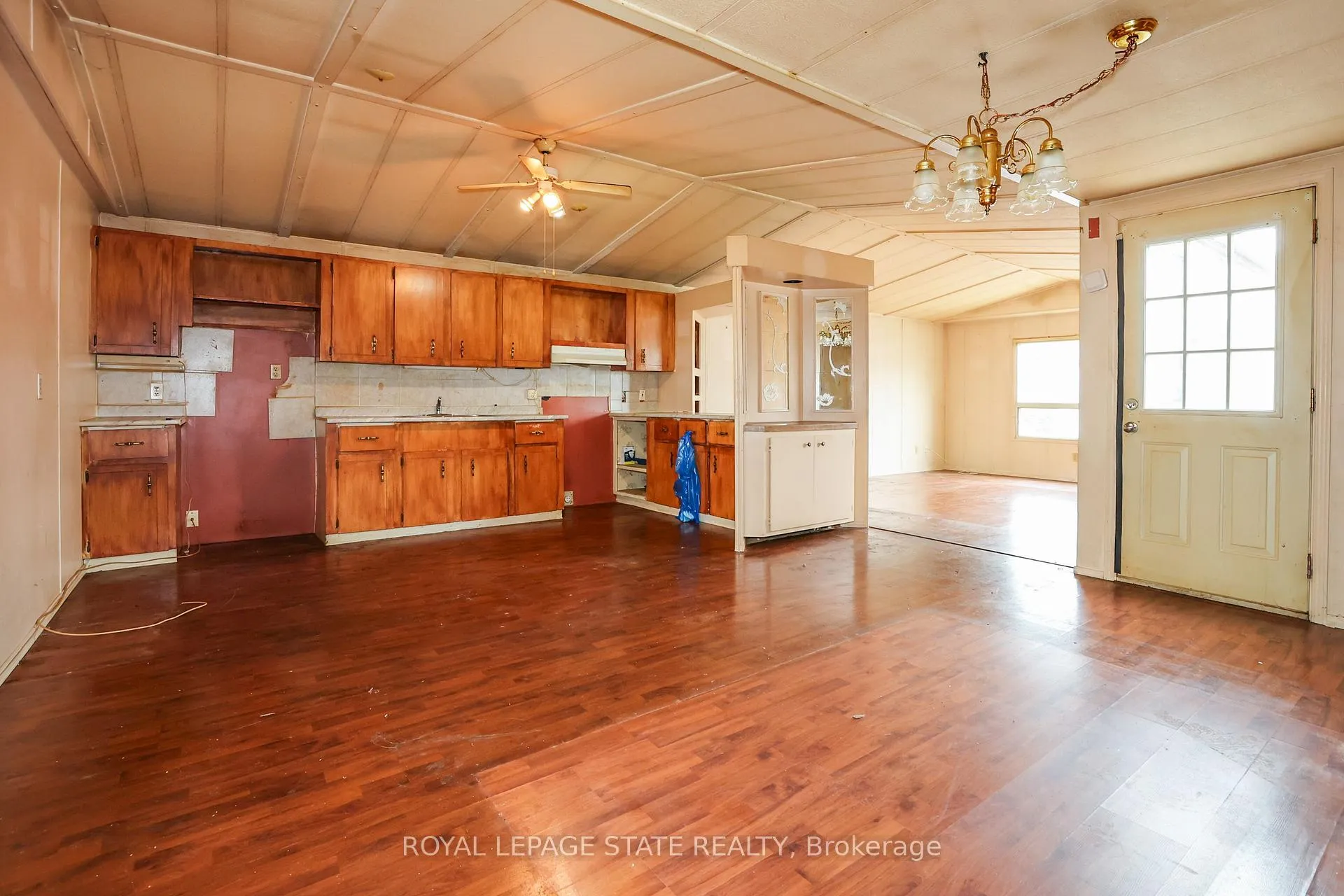Photo 8 of 4452 Jonathan Lane, Lincoln, Beamsville — HOMEH