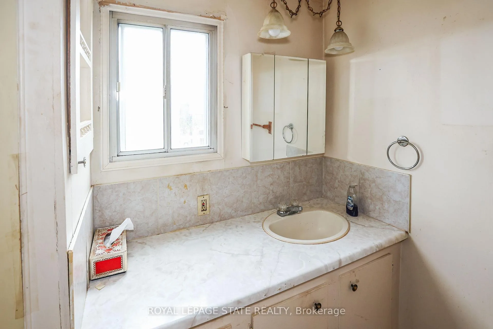 Photo 18 of 4452 Jonathan Lane, Lincoln, Beamsville — HOMEH