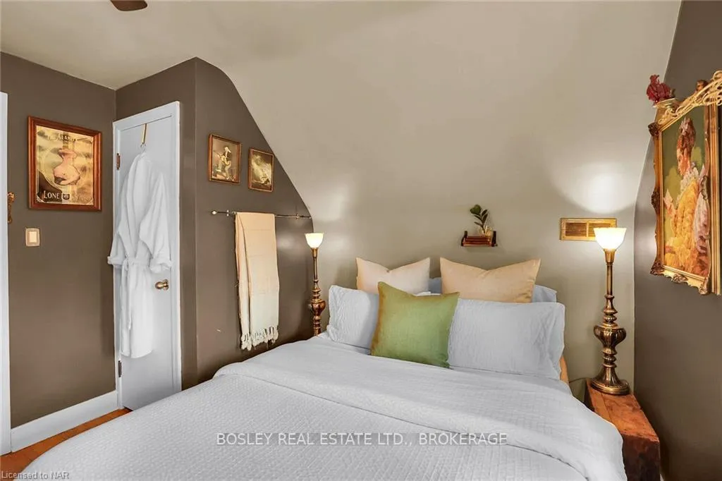 Photo 28 of 6746 Waters Avenue, Niagara Falls, Arad/Fallsview — HOMEH