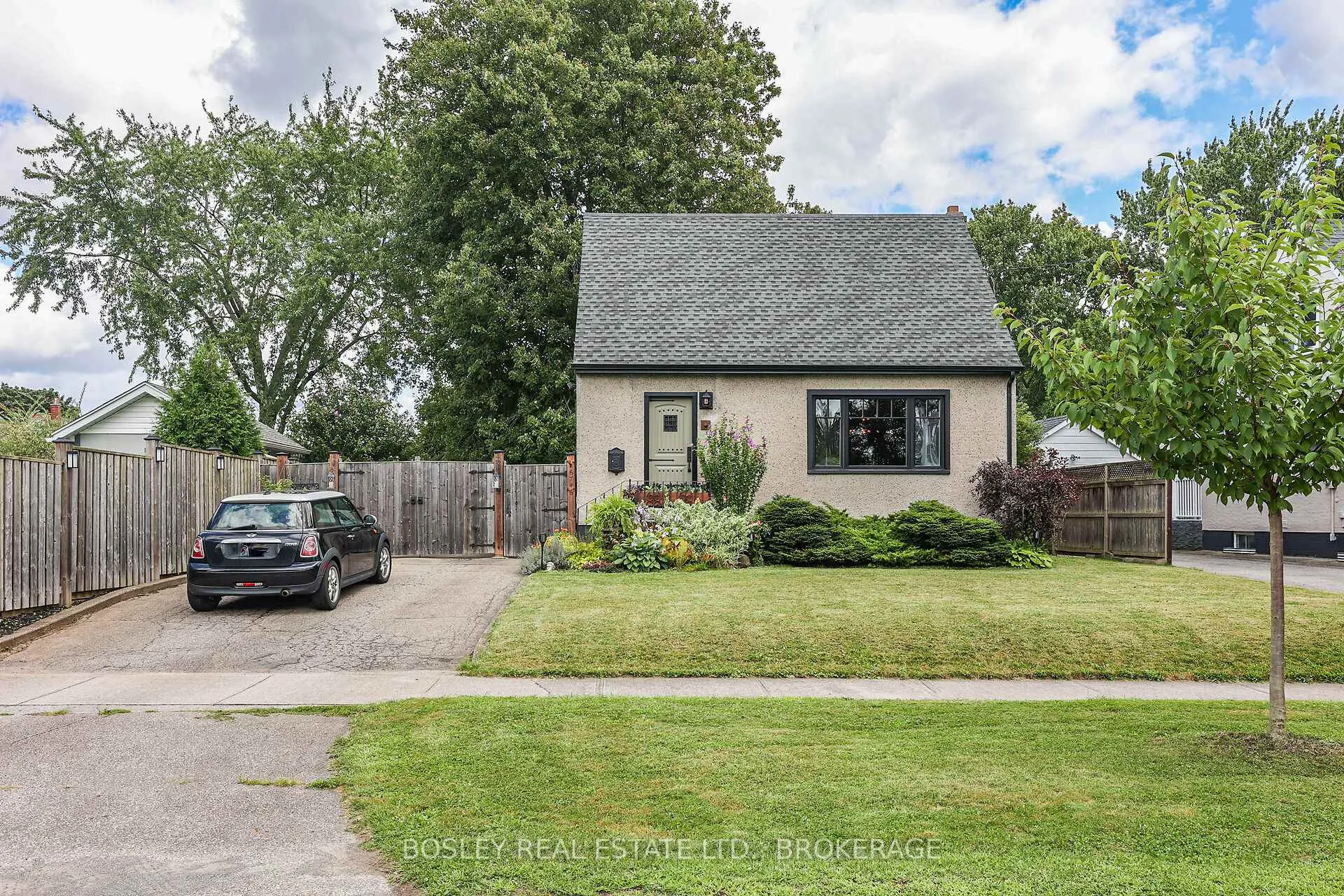 Photo 48 of 6746 Waters Avenue, Niagara Falls, Arad/Fallsview — HOMEH