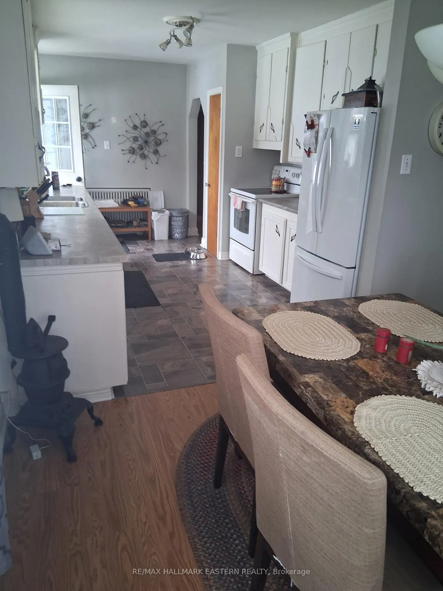 Photo 5 of 99 Wallis Drive, Peterborough, Monaghan Ward 2 — HOMEH