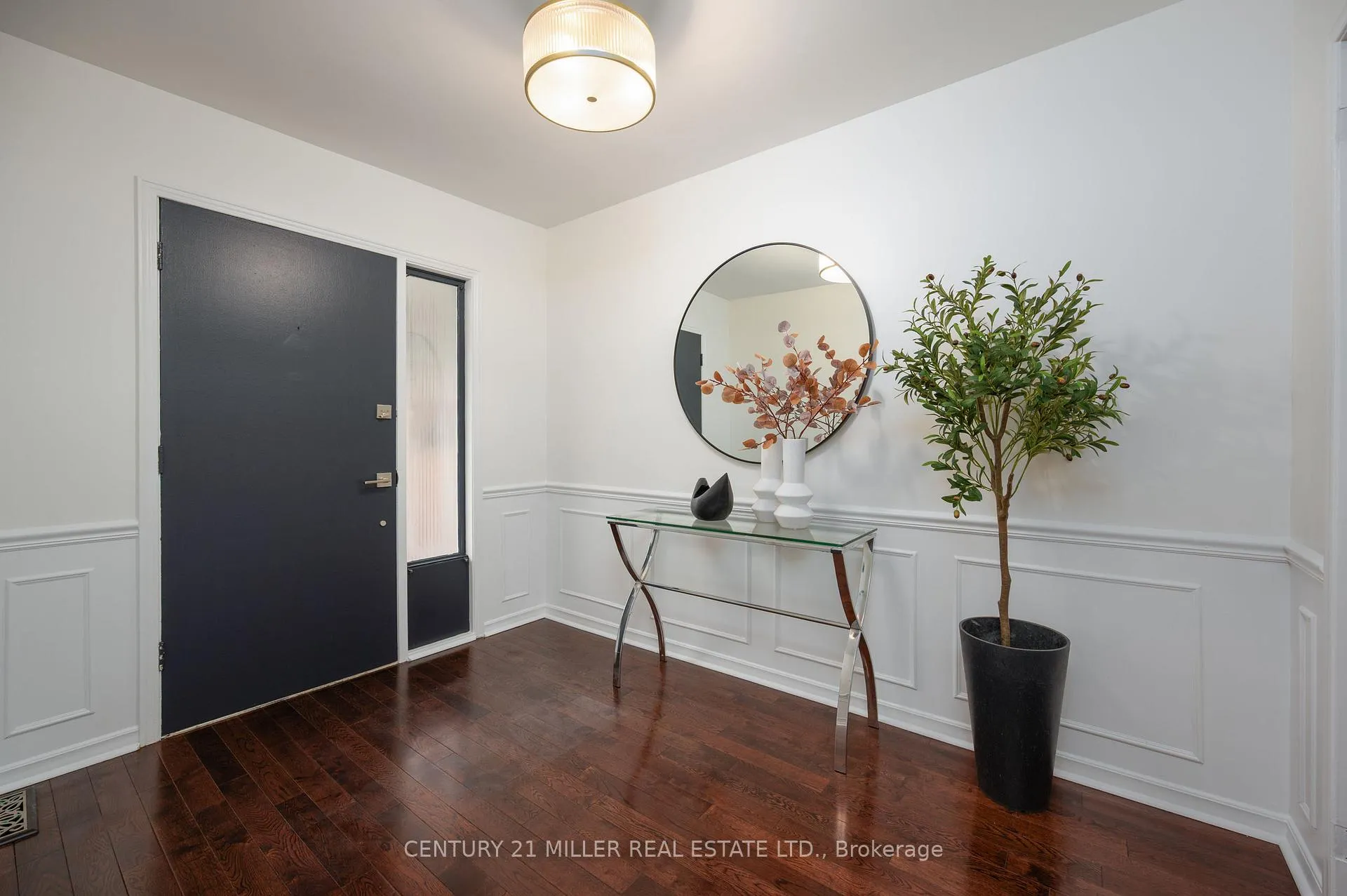 Photo 5 of 1296 Griffith Place, Oakville, Falgarwood — HOMEH