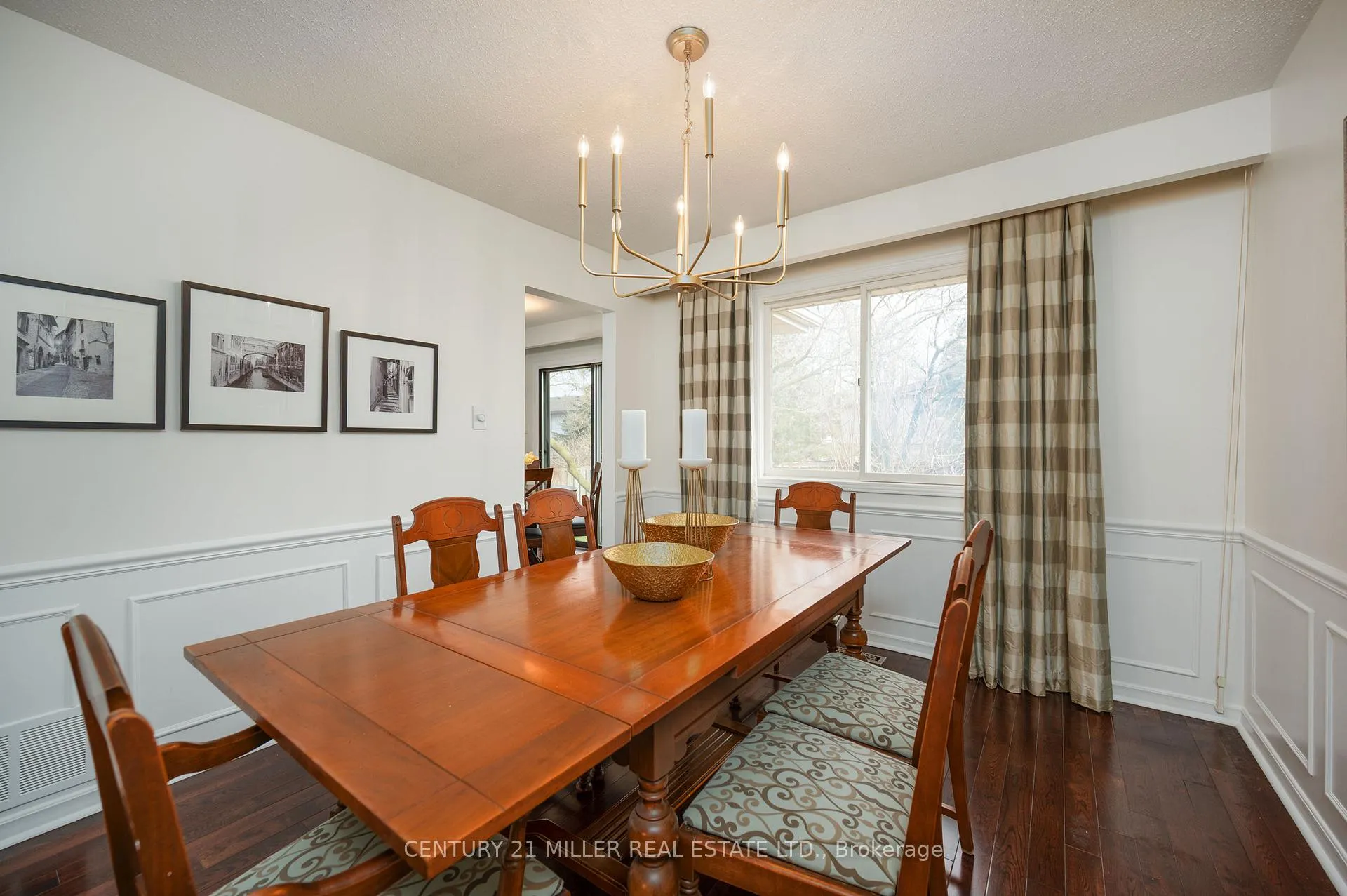 Photo 9 of 1296 Griffith Place, Oakville, Falgarwood — HOMEH