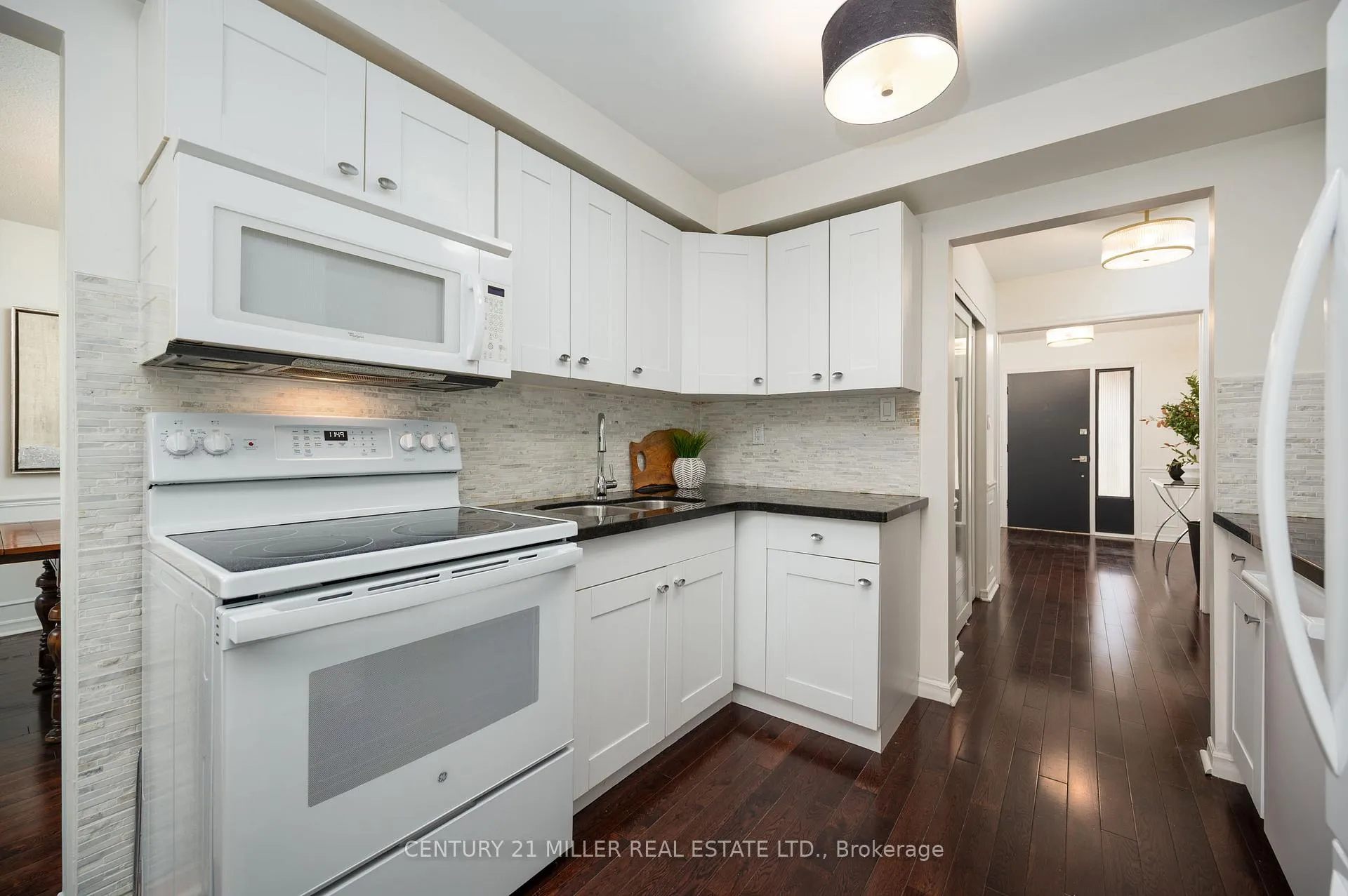 Photo 12 of 1296 Griffith Place, Oakville, Falgarwood — HOMEH