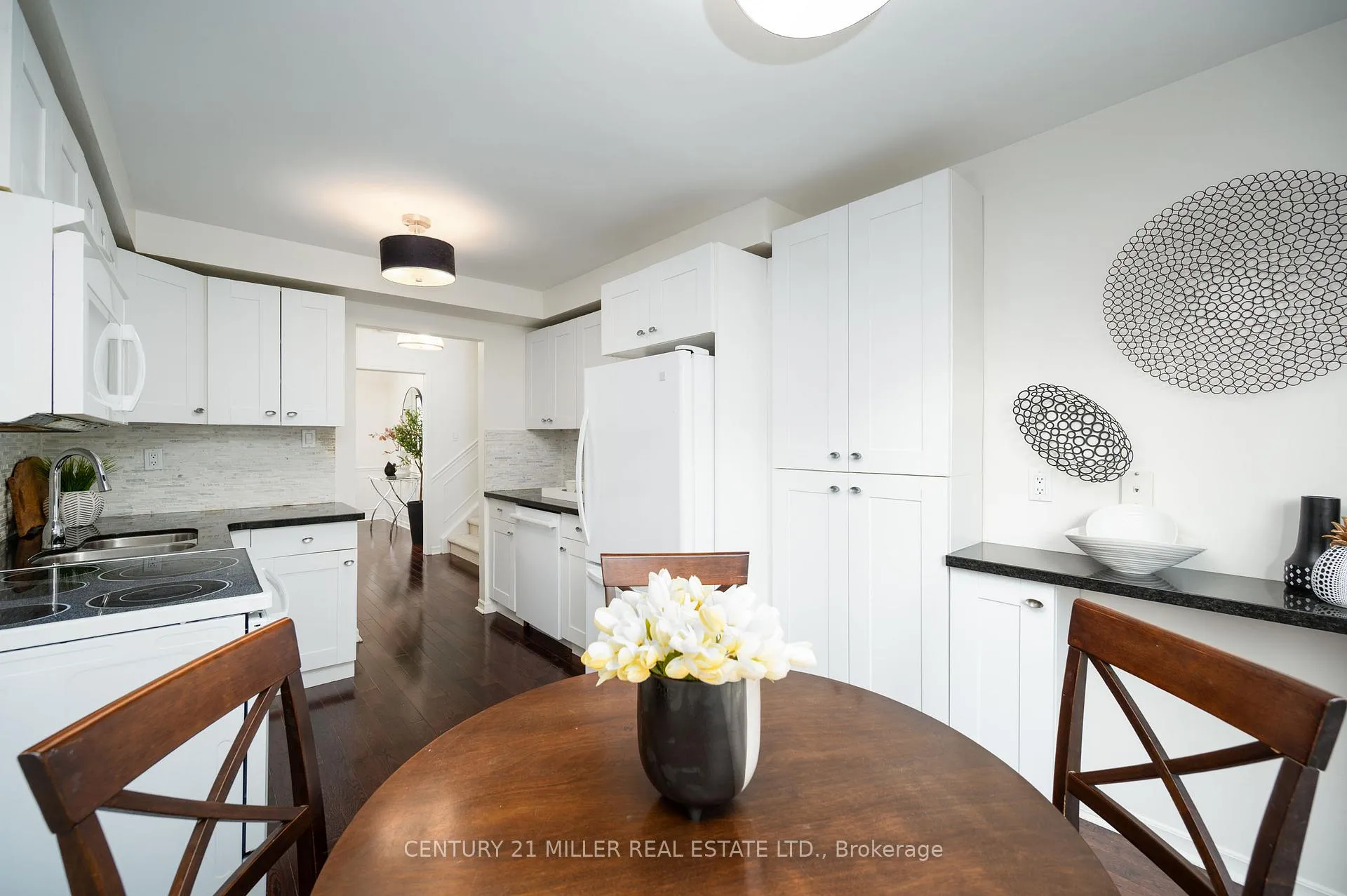Photo 13 of 1296 Griffith Place, Oakville, Falgarwood — HOMEH