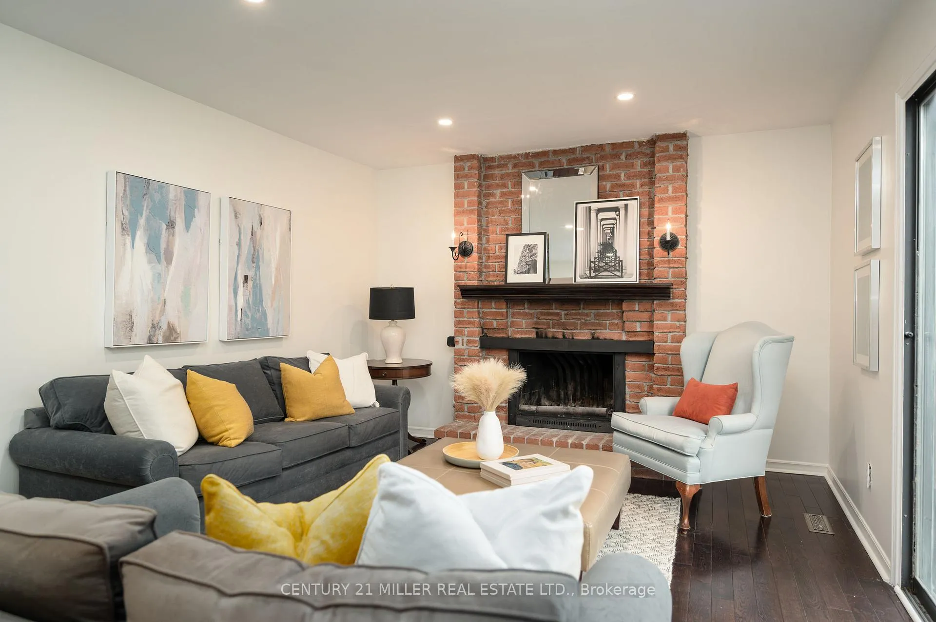 Photo 16 of 1296 Griffith Place, Oakville, Falgarwood — HOMEH