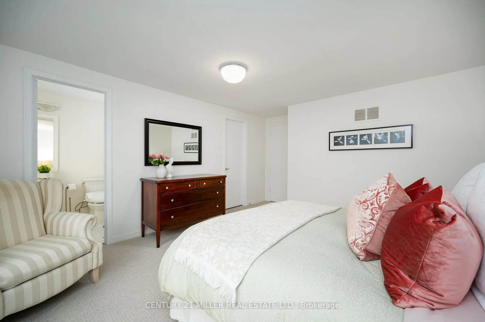 Photo 20 of 1296 Griffith Place, Oakville, Falgarwood — HOMEH