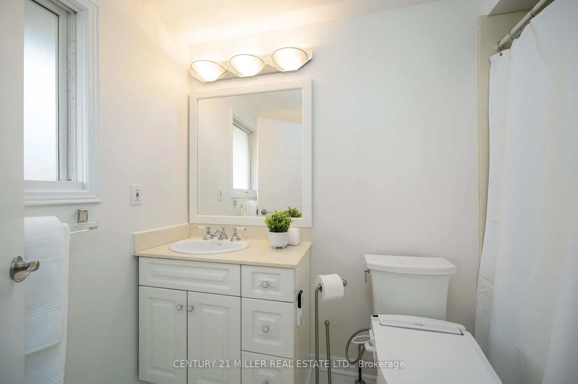 Photo 21 of 1296 Griffith Place, Oakville, Falgarwood — HOMEH