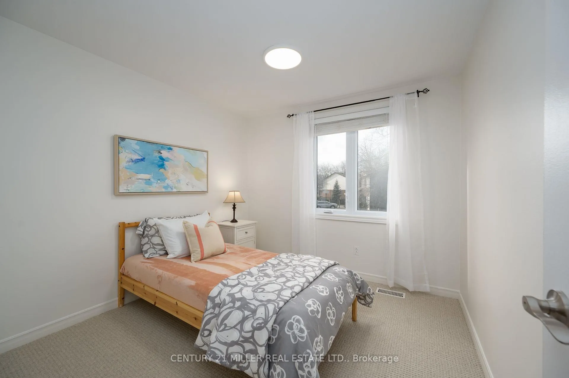 Photo 24 of 1296 Griffith Place, Oakville, Falgarwood — HOMEH