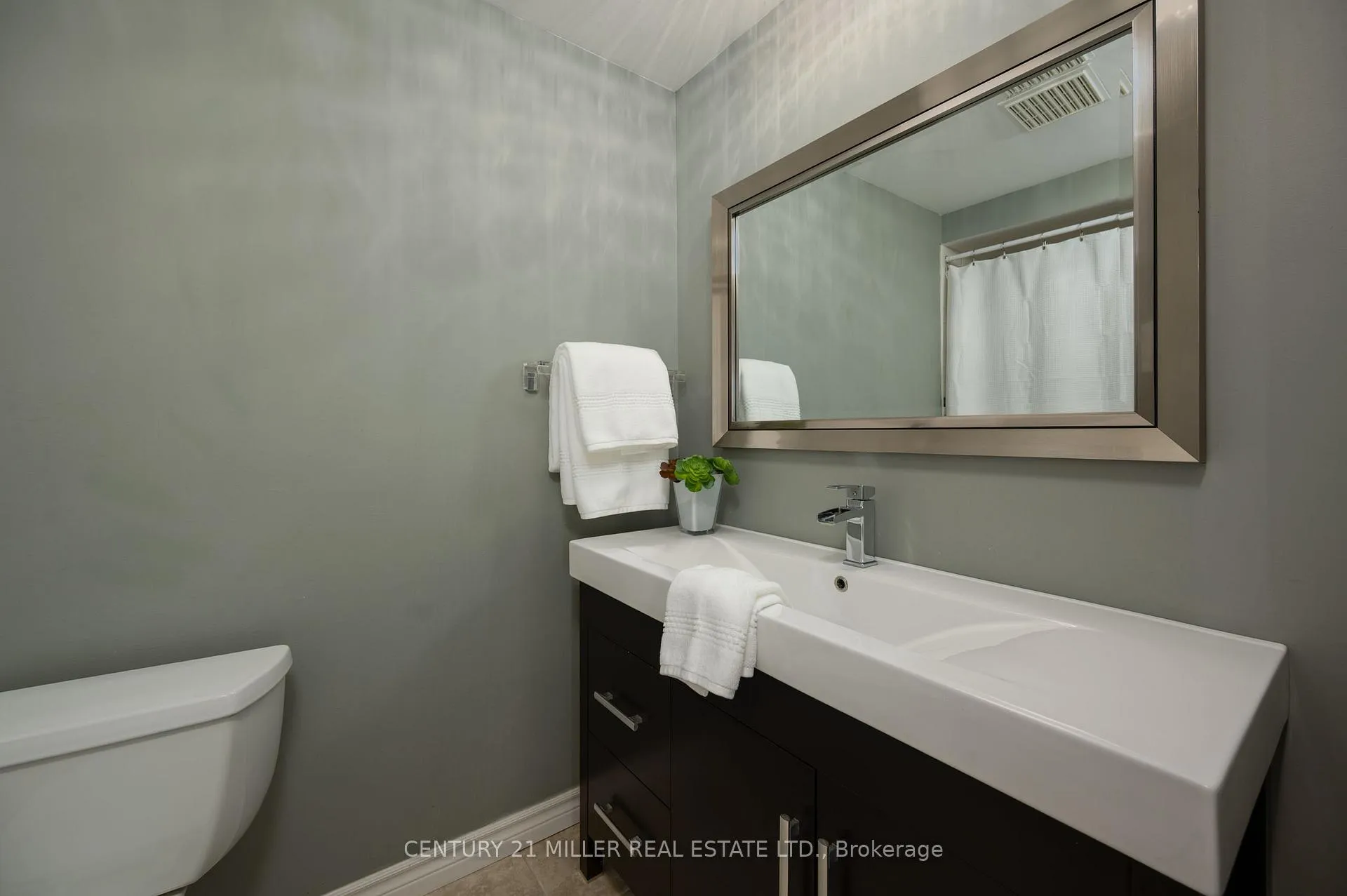 Photo 25 of 1296 Griffith Place, Oakville, Falgarwood — HOMEH