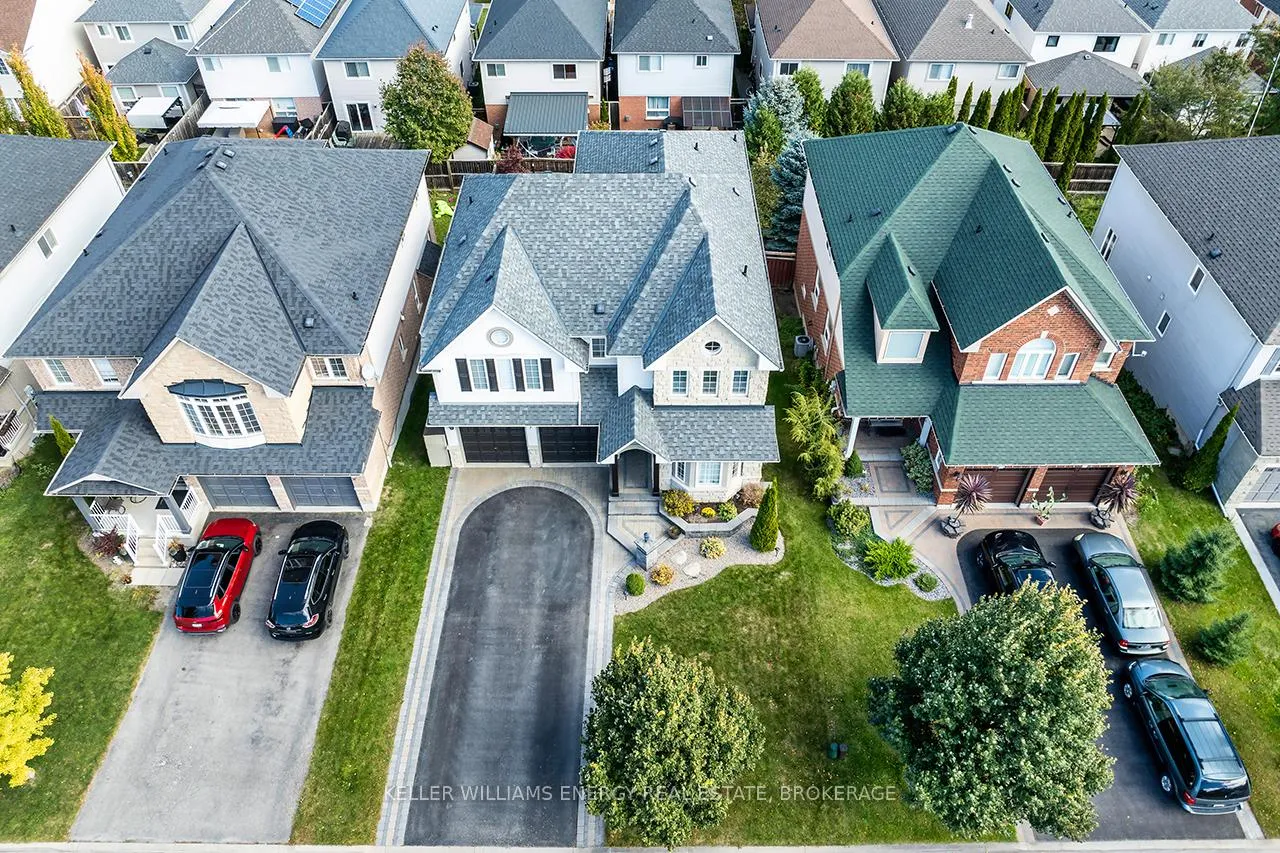 Photo 3 of 168 Millburn Drive, Clarington, Bowmanville — HOMEH
