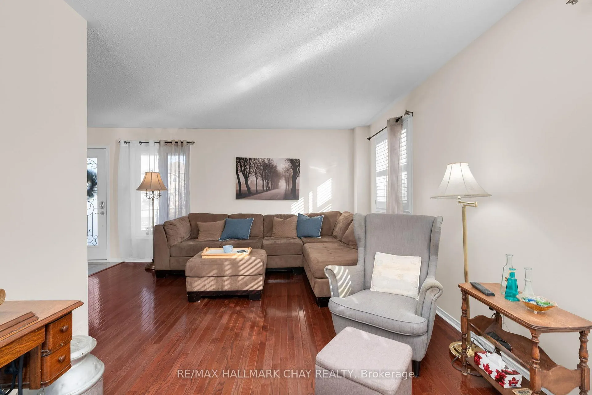 Photo 7 of 76 Hodgson Drive, Barrie, Northwest — HOMEH