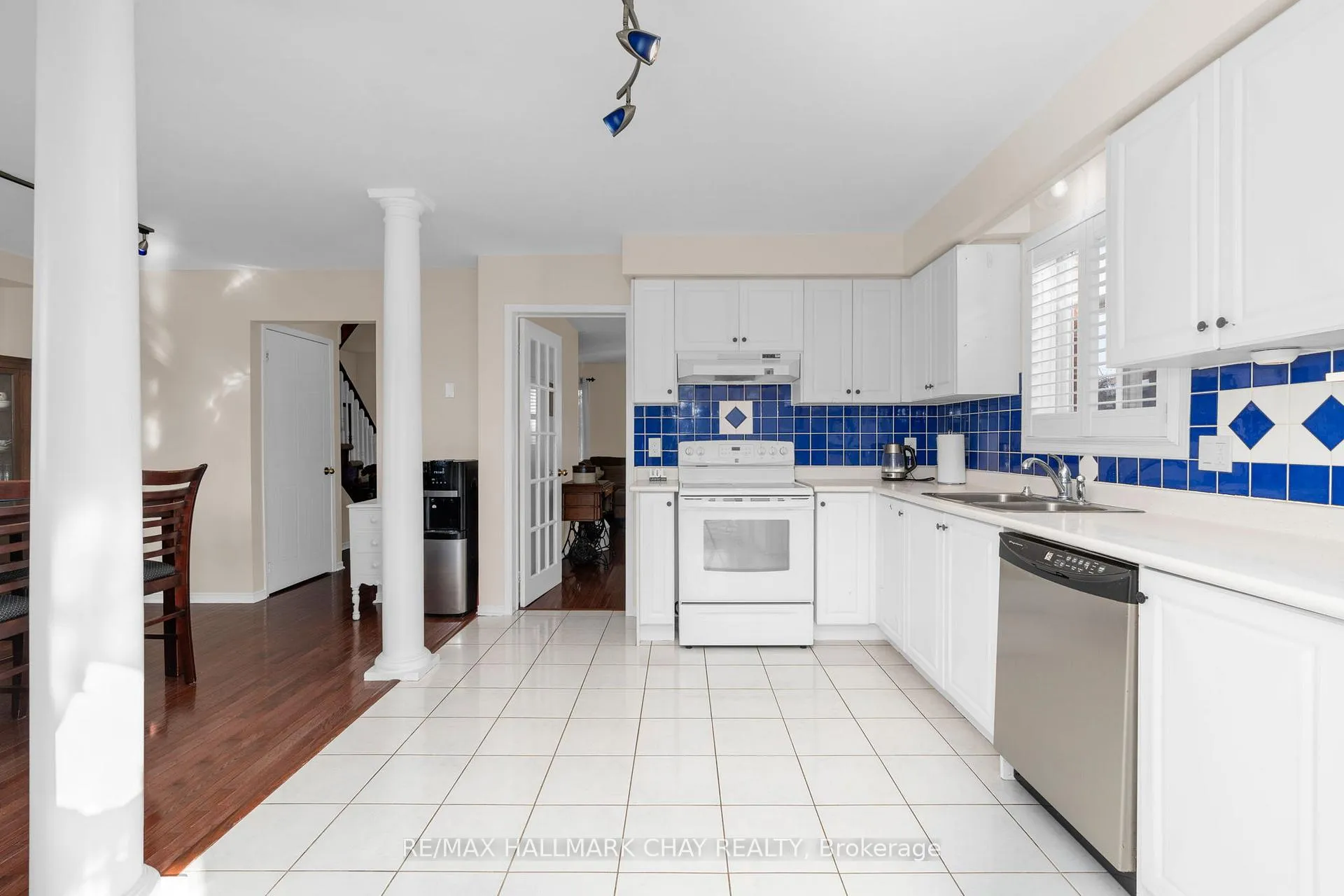 Photo 13 of 76 Hodgson Drive, Barrie, Northwest — HOMEH