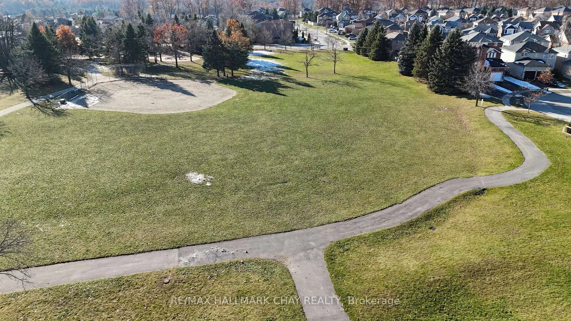 Photo 31 of 76 Hodgson Drive, Barrie, Northwest — HOMEH