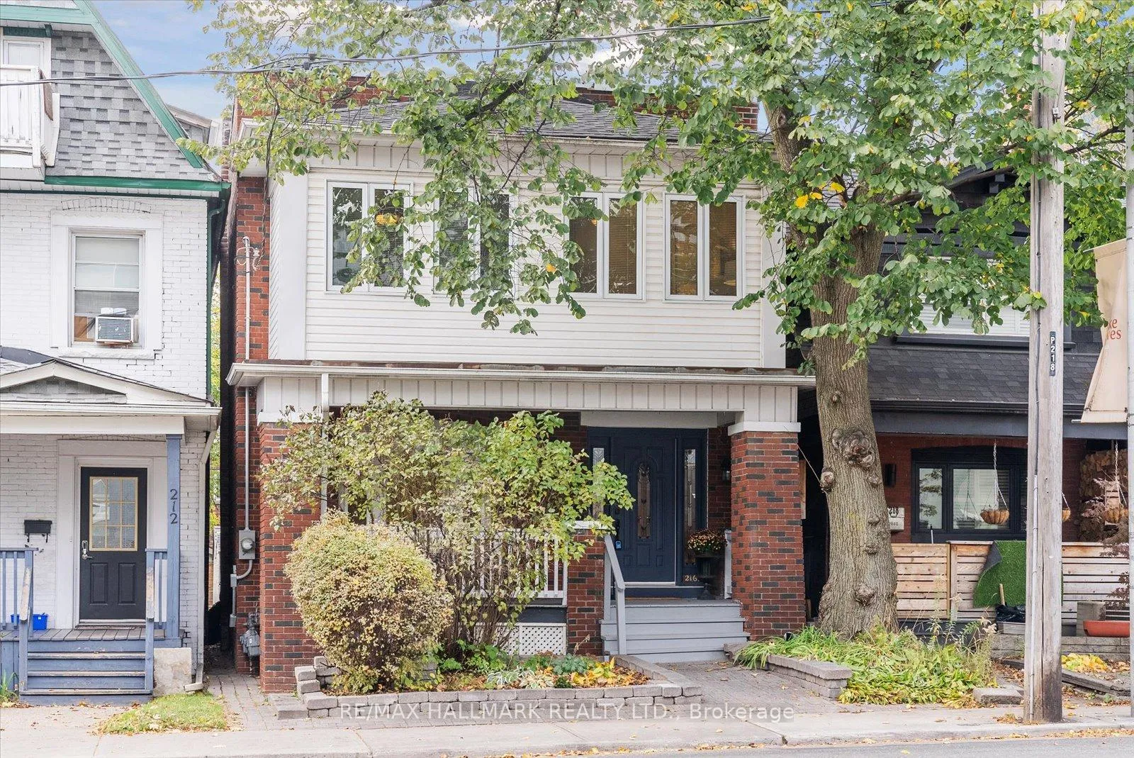 Front of 214 Woodbine Avenue