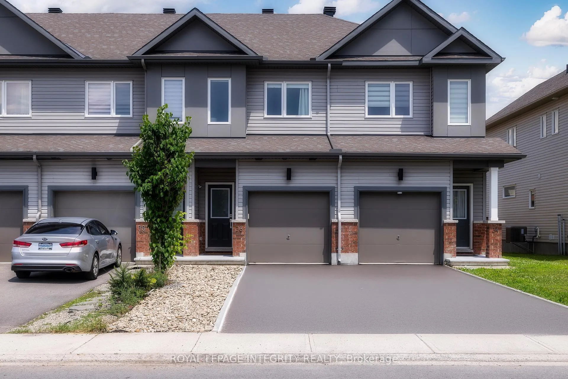Photo 3 of 36 Mona Mcbride Drive, Arnprior — HOMEH