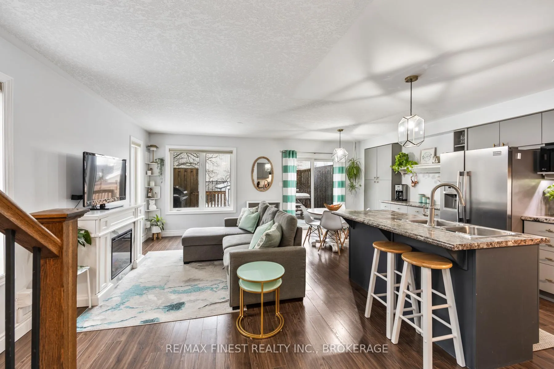 Photo 7 of 1070 Redwood Crescent, Kingston, City Northwest — HOMEH