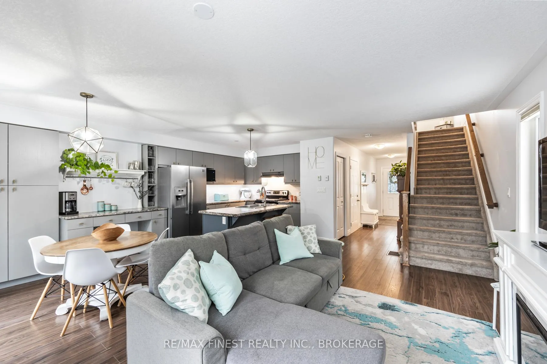Photo 9 of 1070 Redwood Crescent, Kingston, City Northwest — HOMEH