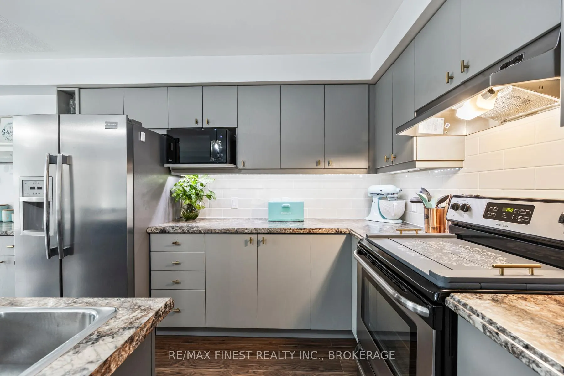 Photo 18 of 1070 Redwood Crescent, Kingston, City Northwest — HOMEH