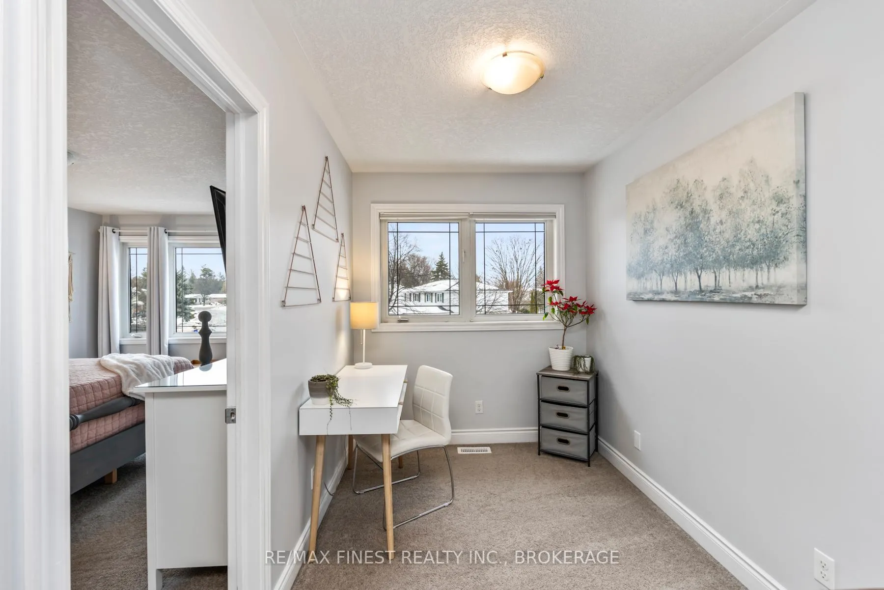 Photo 25 of 1070 Redwood Crescent, Kingston, City Northwest — HOMEH