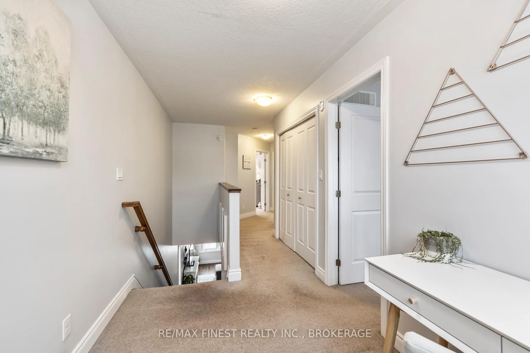 Photo 26 of 1070 Redwood Crescent, Kingston, City Northwest — HOMEH
