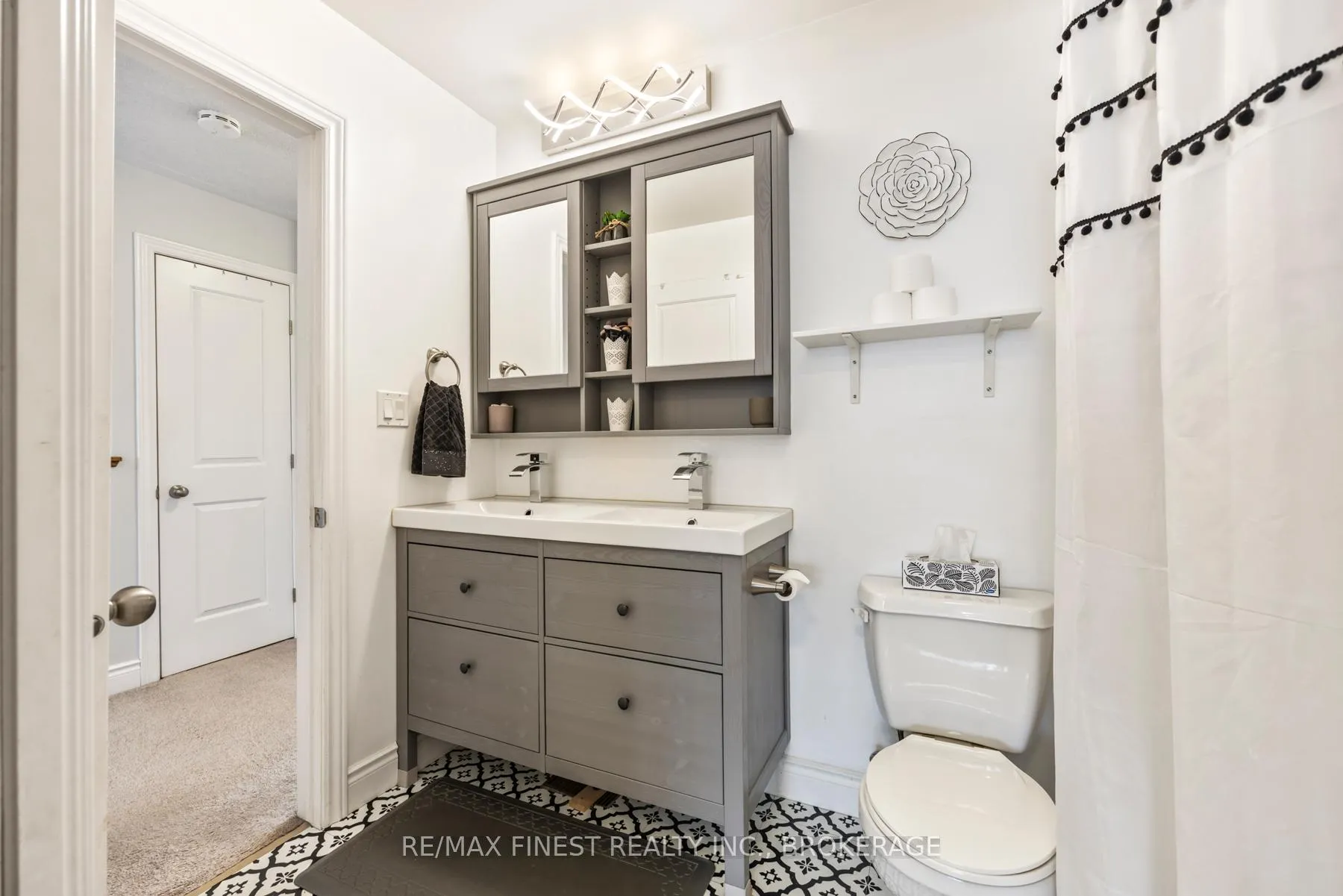 Photo 31 of 1070 Redwood Crescent, Kingston, City Northwest — HOMEH