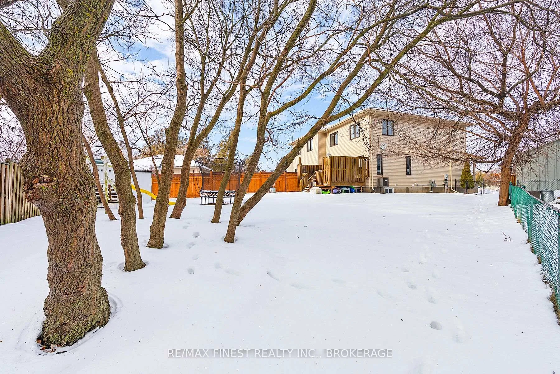 Photo 49 of 1070 Redwood Crescent, Kingston, City Northwest — HOMEH