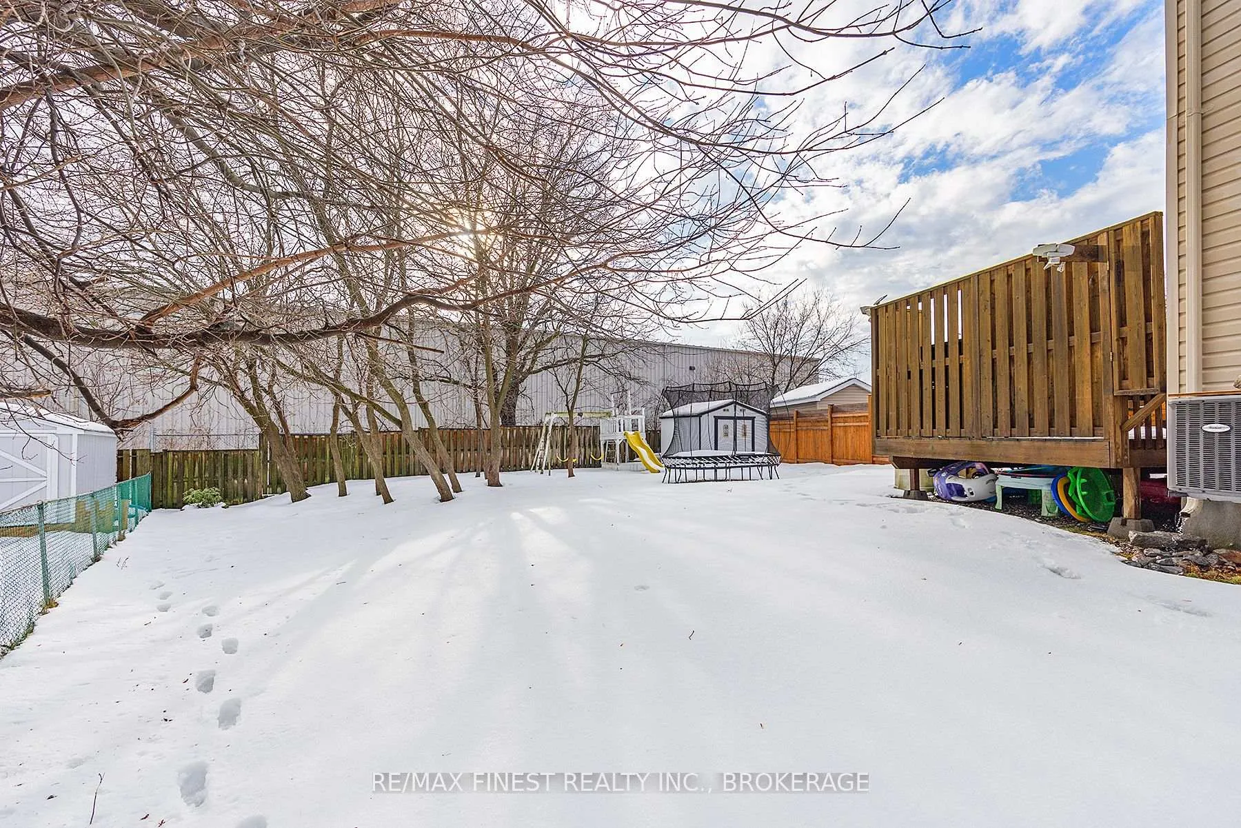 Photo 50 of 1070 Redwood Crescent, Kingston, City Northwest — HOMEH