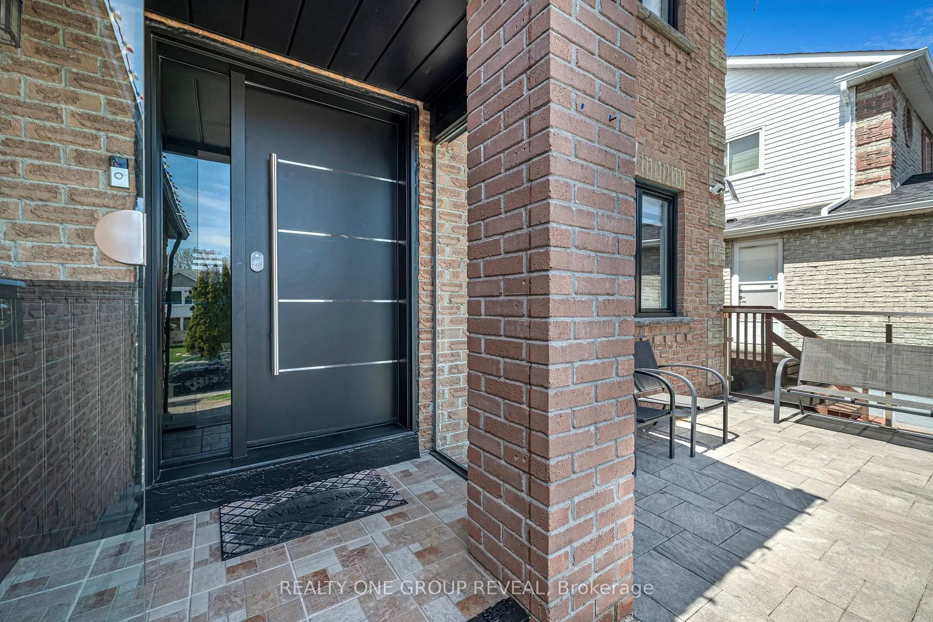 Photo 7 of 828 White Ash Drive, Whitby, Williamsburg — HOMEH